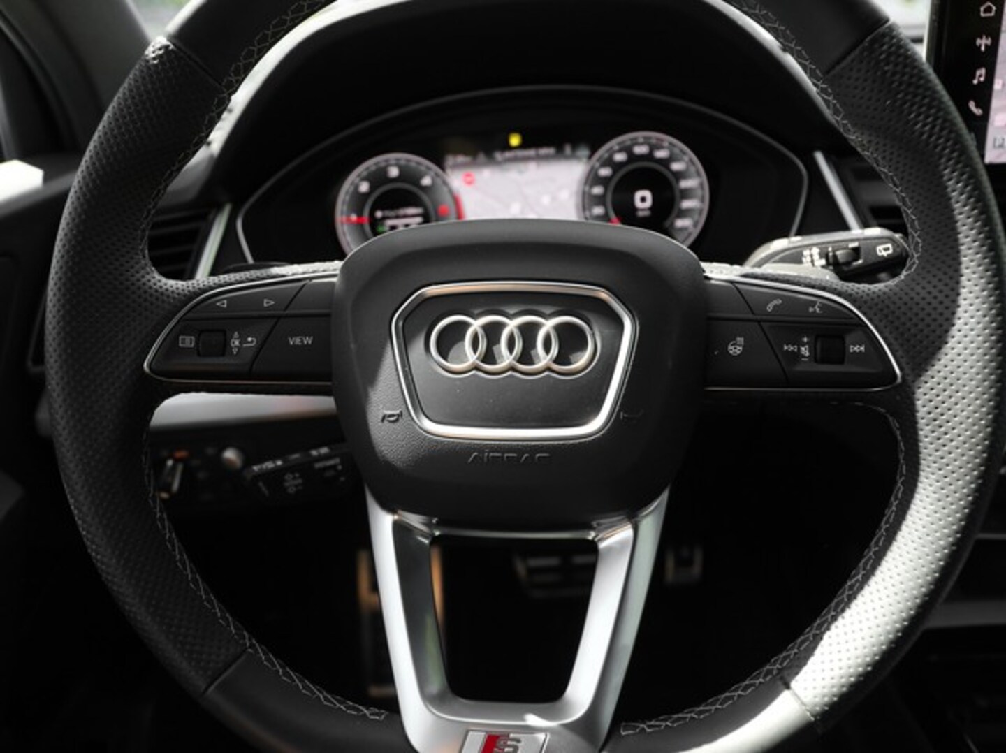 Bild über Audi Q5 Sportback 40 TDI quattro S tronic - für weitere Informationen kontaktieren Sie den Audi Partner