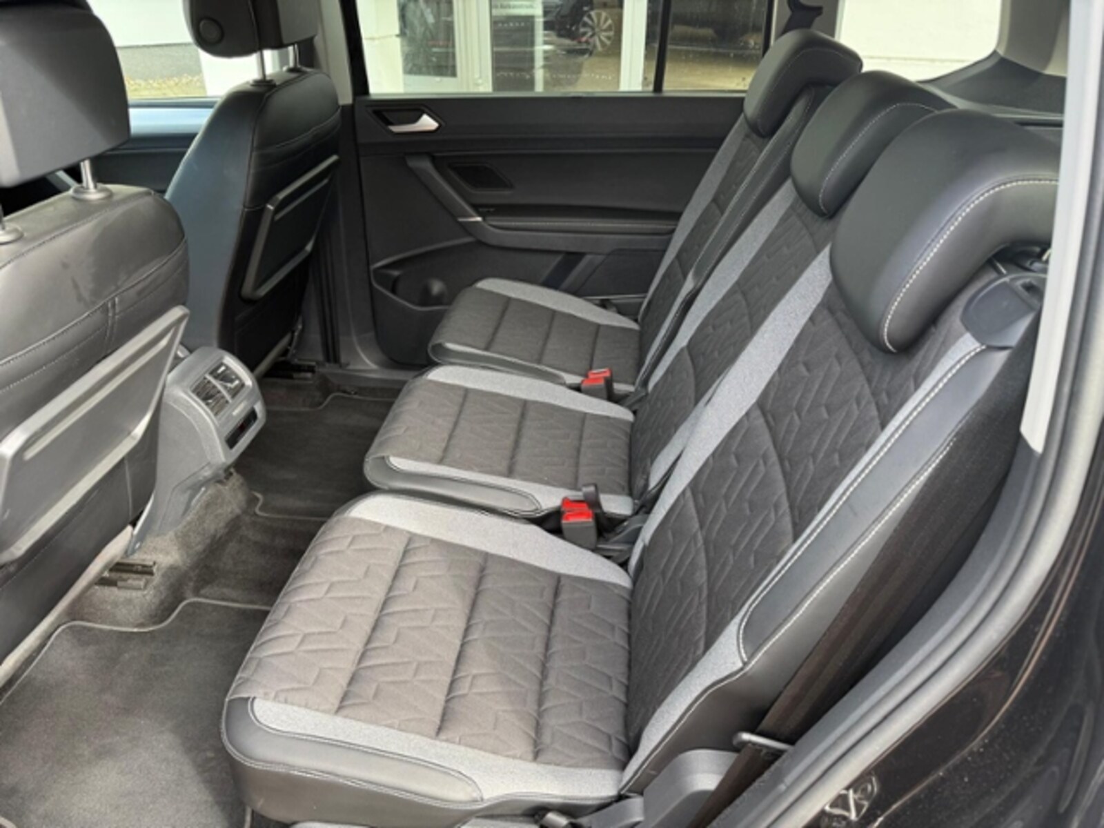 Volkswagen Touran – Bild 12