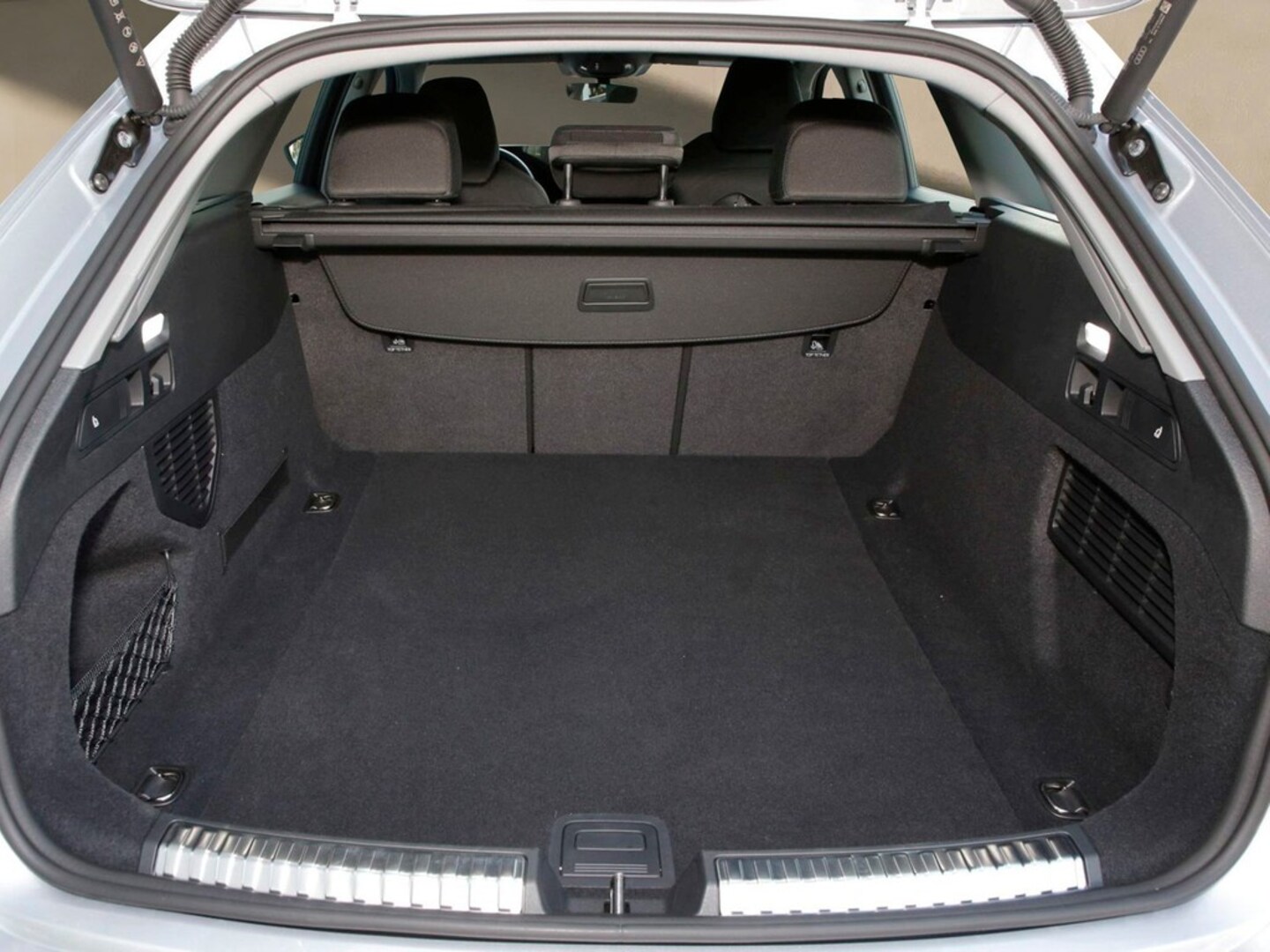 Bild über Audi A5 Avant TFSI 110 kW S tronic - für weitere Informationen kontaktieren Sie den Audi Partner
