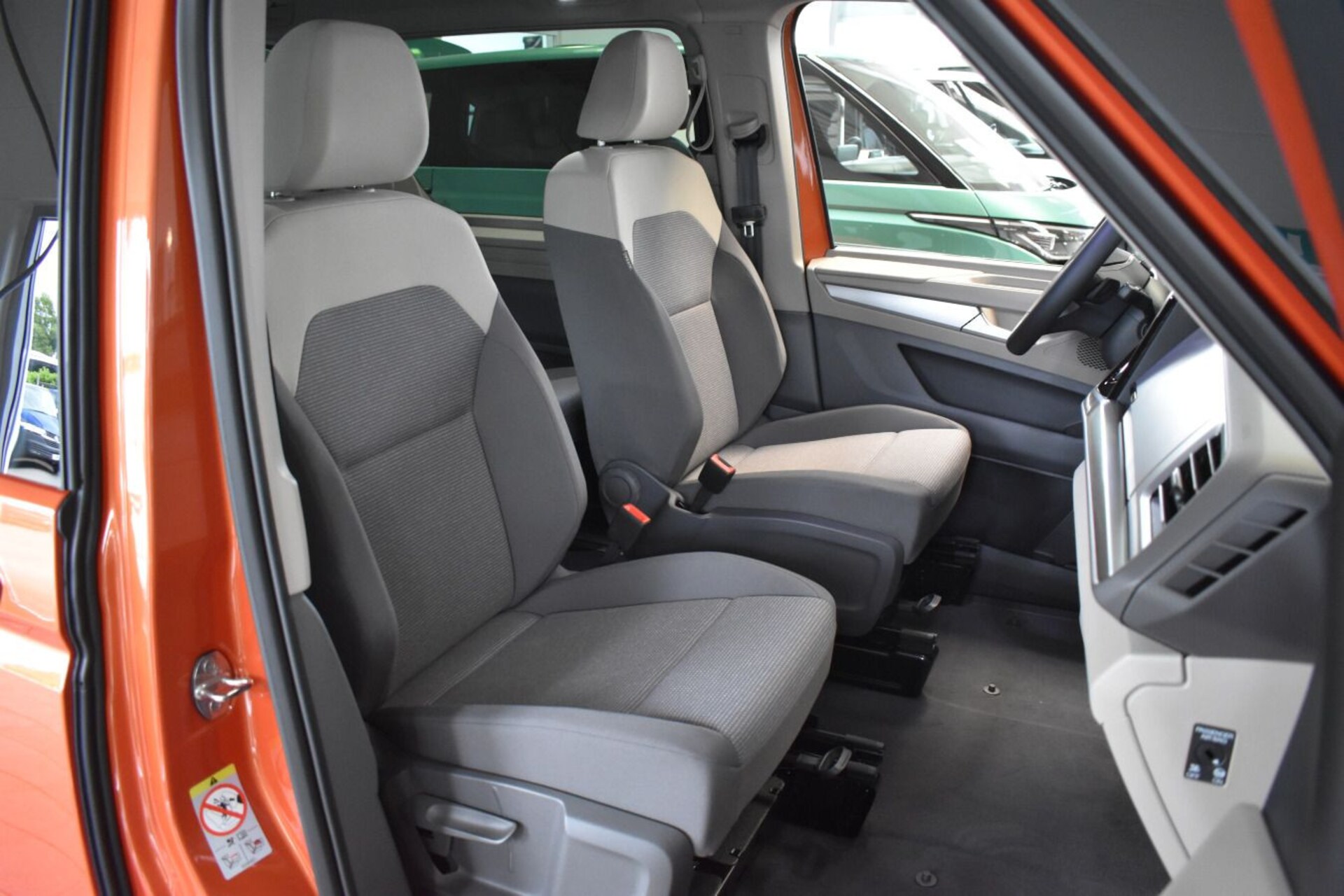 Volkswagen Multivan Basis-Modell