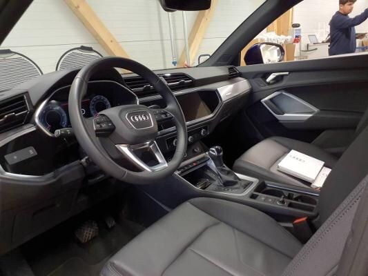 Image about Audi Q3 S line 35 TDI S tronic