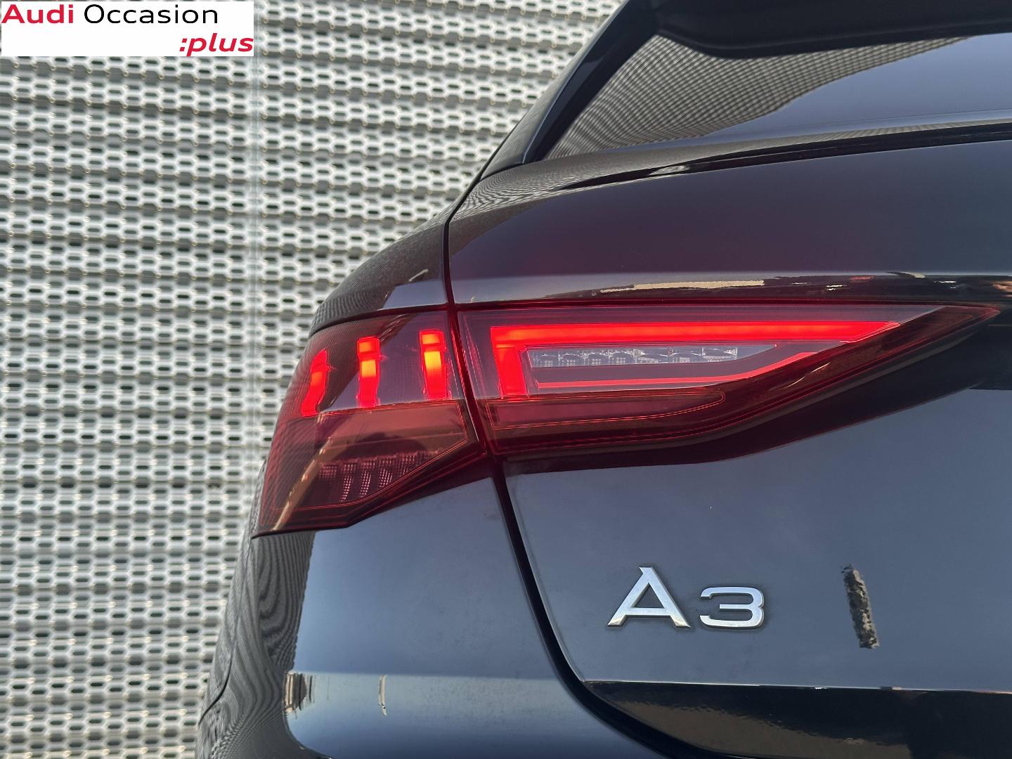 Image about Audi A3 Sportback S line 40 TDI quattro 147 kW (200 ch) S tronic