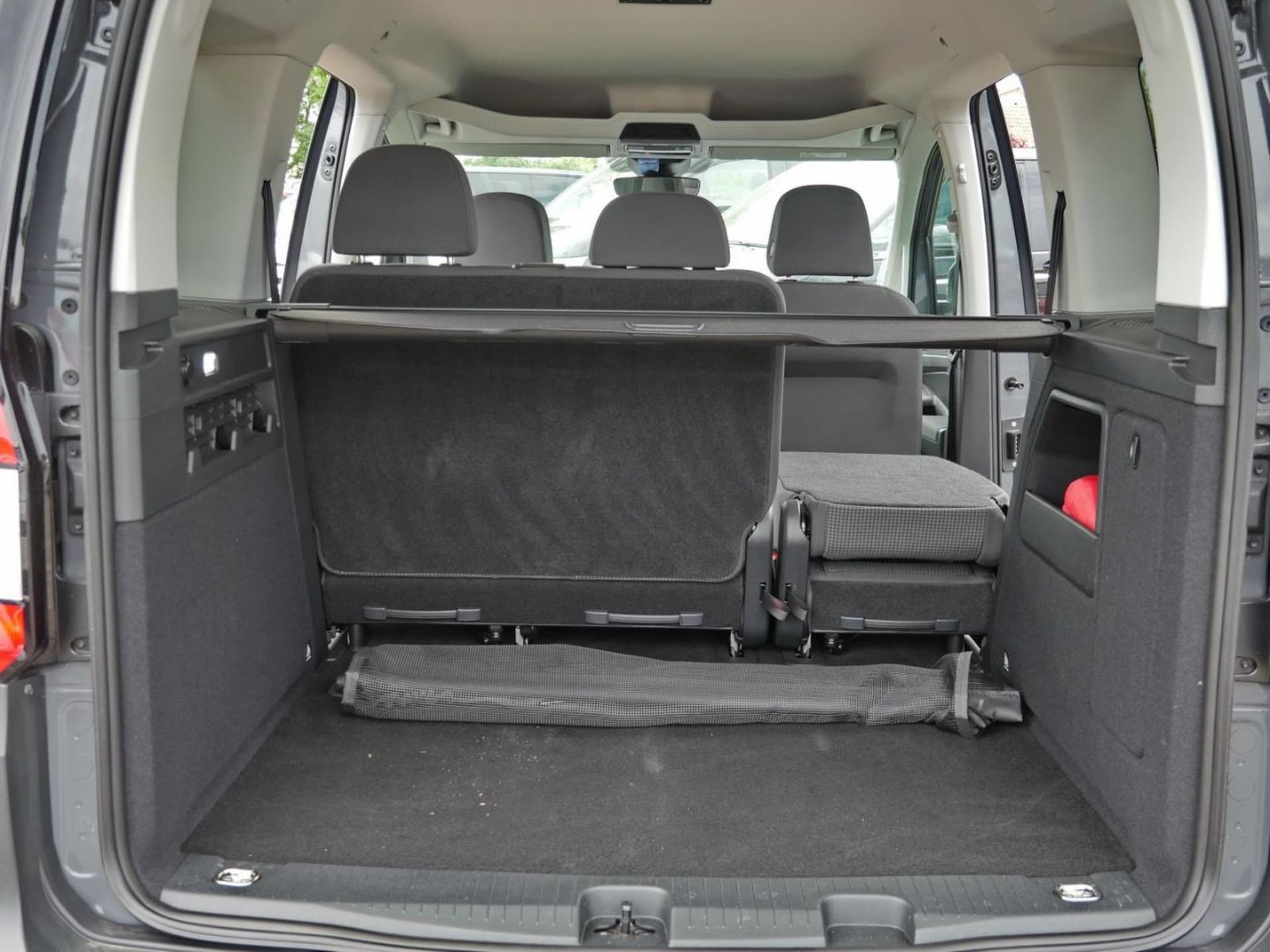 Volkswagen Caddy Basis-Modell
