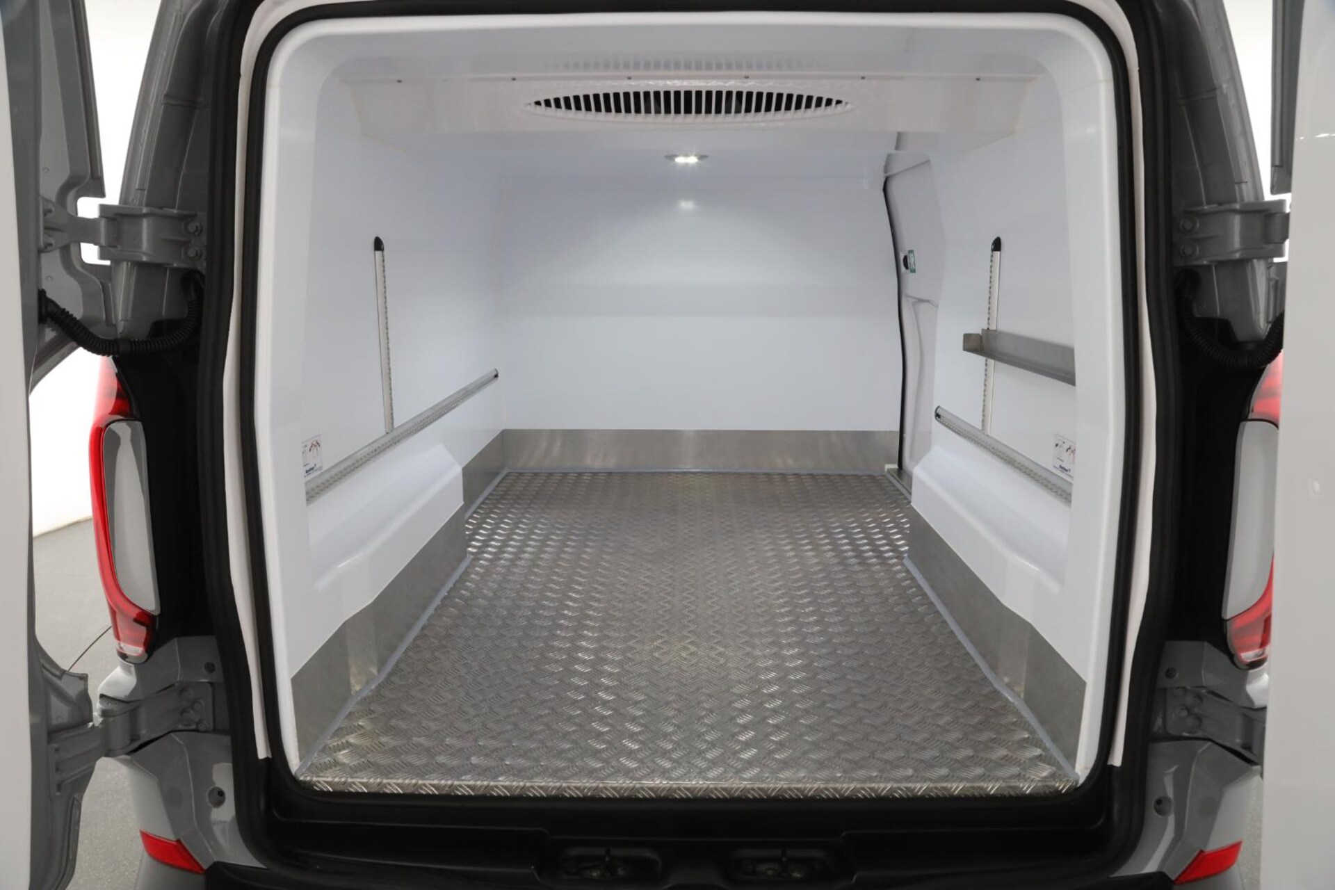 Volkswagen Transporter Kasten kurzer Radstand
