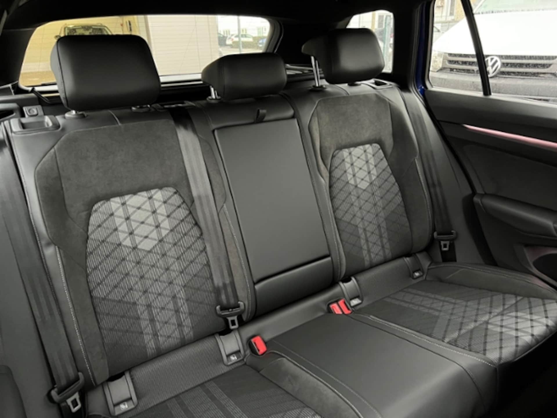 Volkswagen Golf Variant R-Line