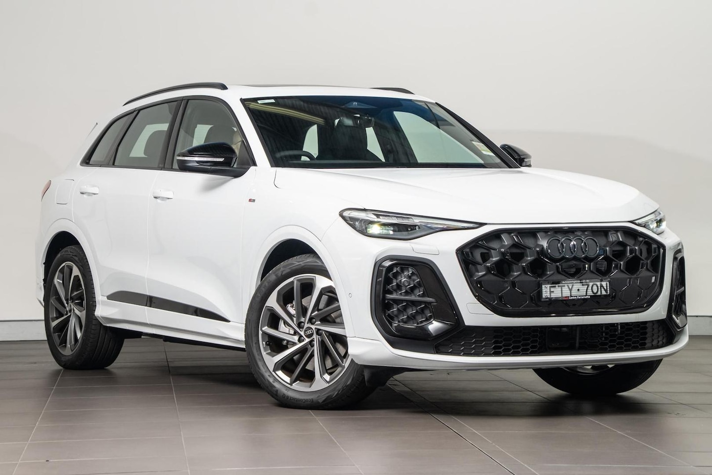 Image about Audi Q5 SUV TDI quattro 150 kW sport