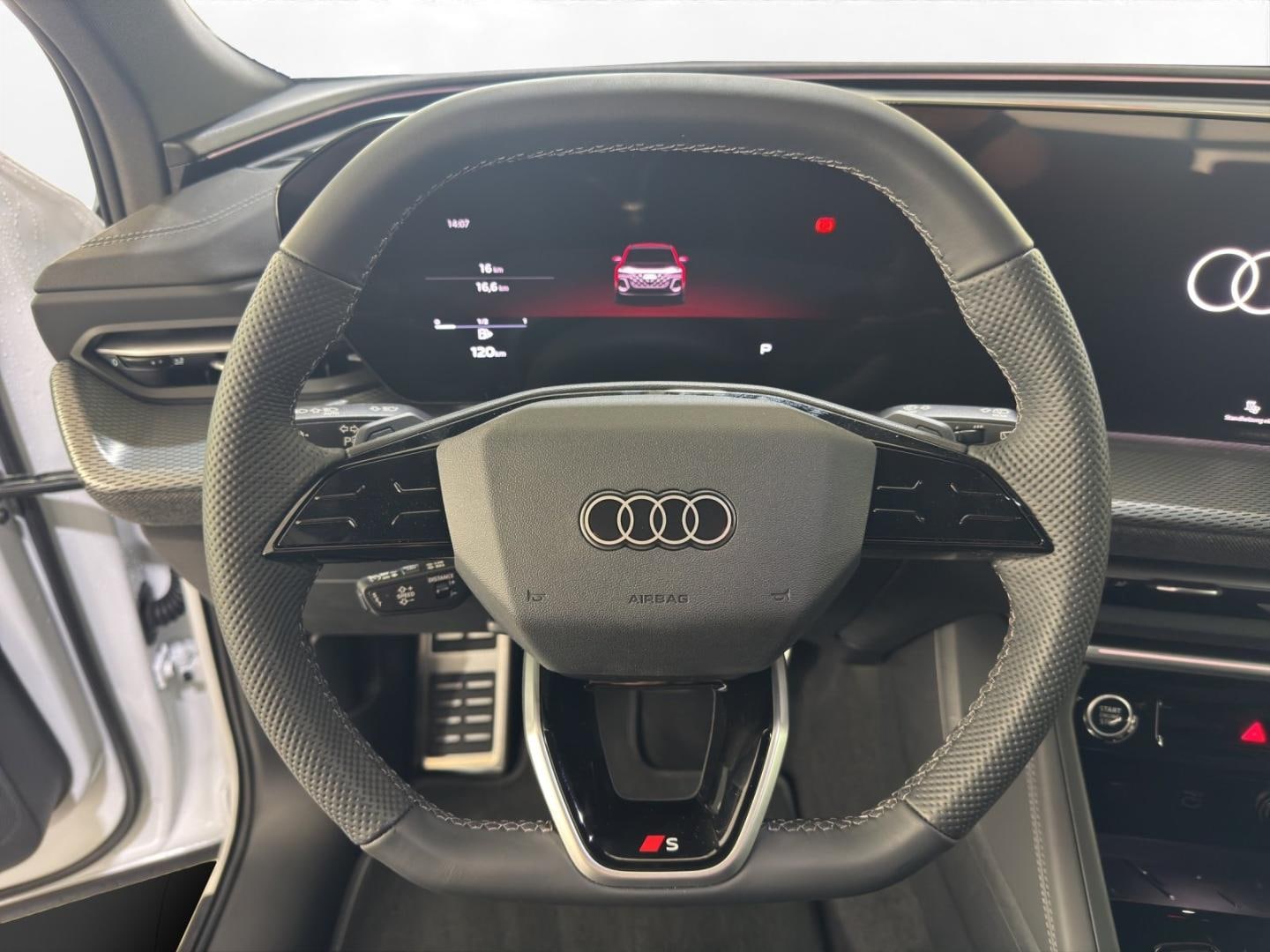 Bild über Audi Q5 SUV TDI quattro 150 kW S tronic - für weitere Informationen kontaktieren Sie den Audi Partner
