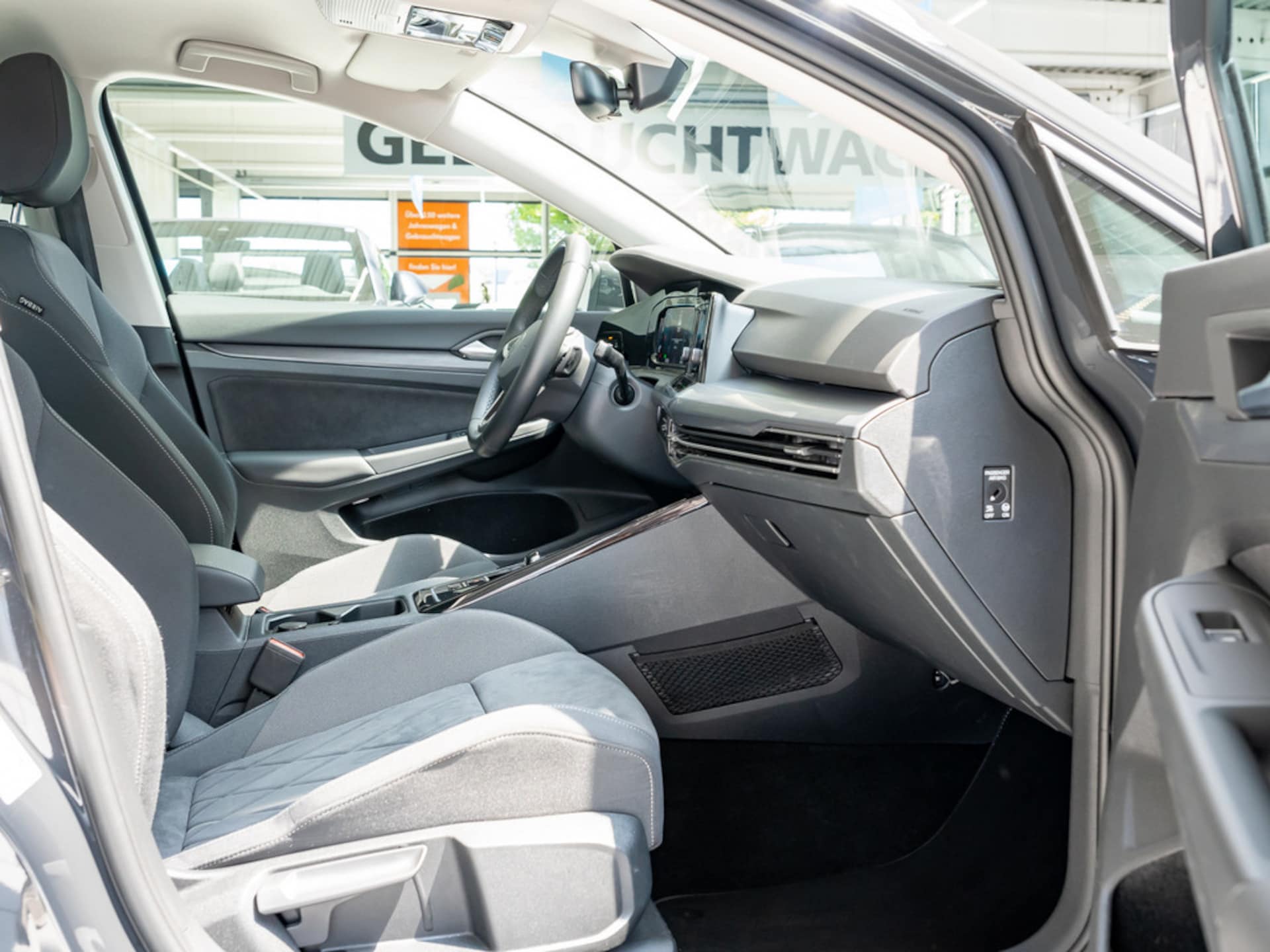 Volkswagen Golf Style
