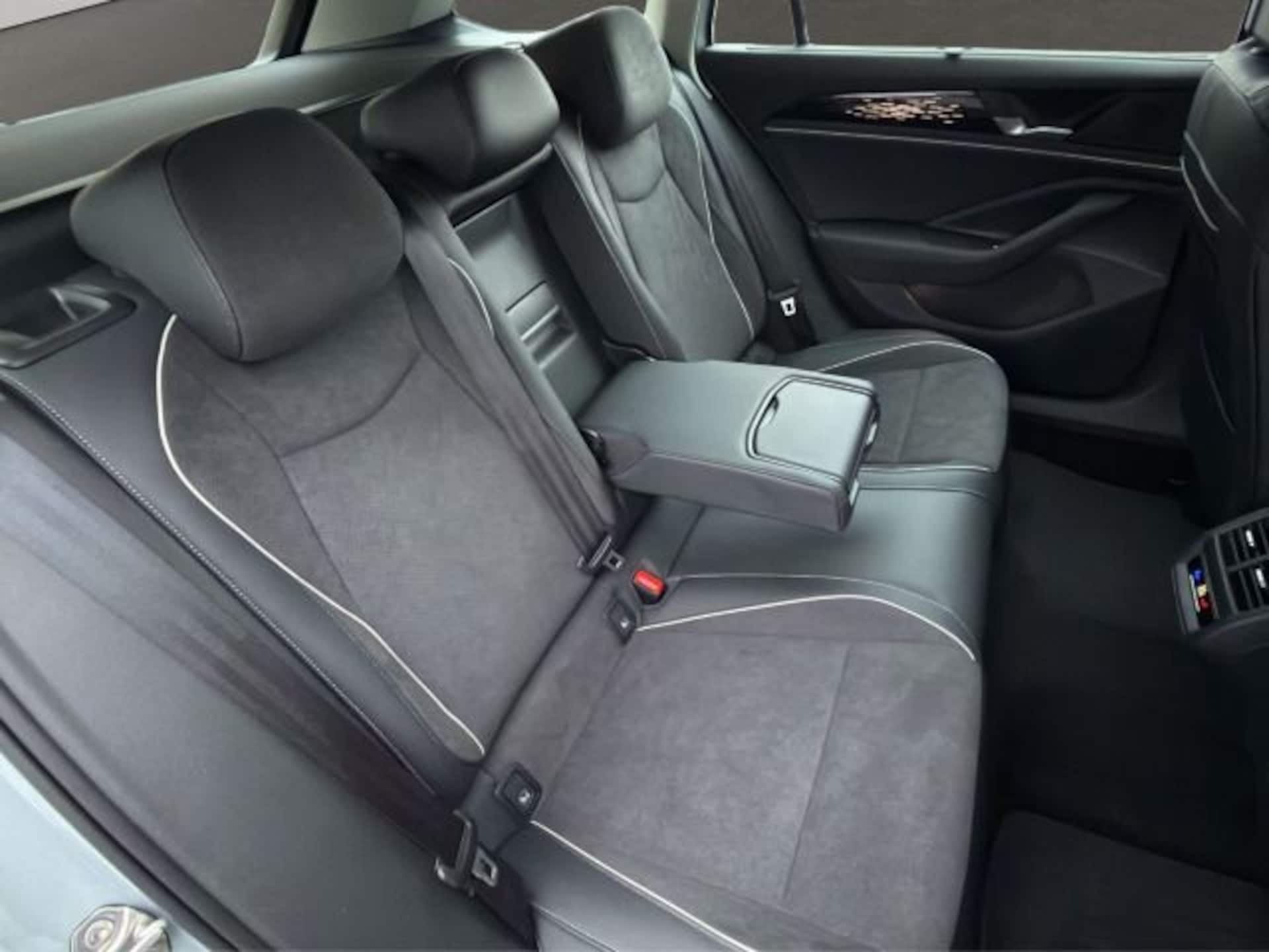 Volkswagen Passat Elegance