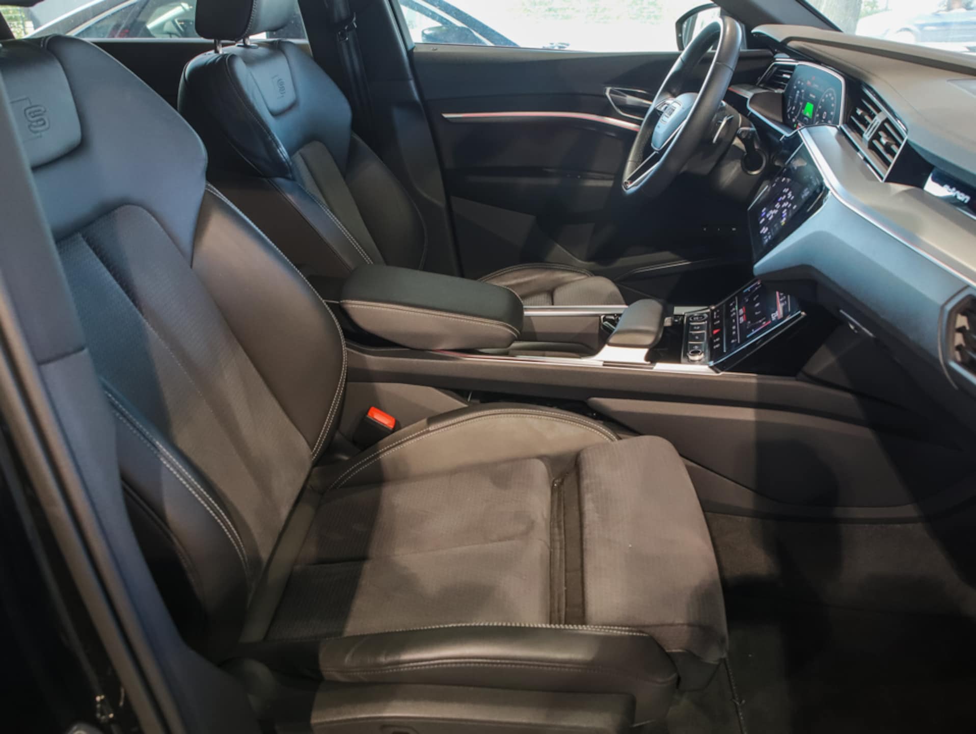 Audi Q8 e-tron S line