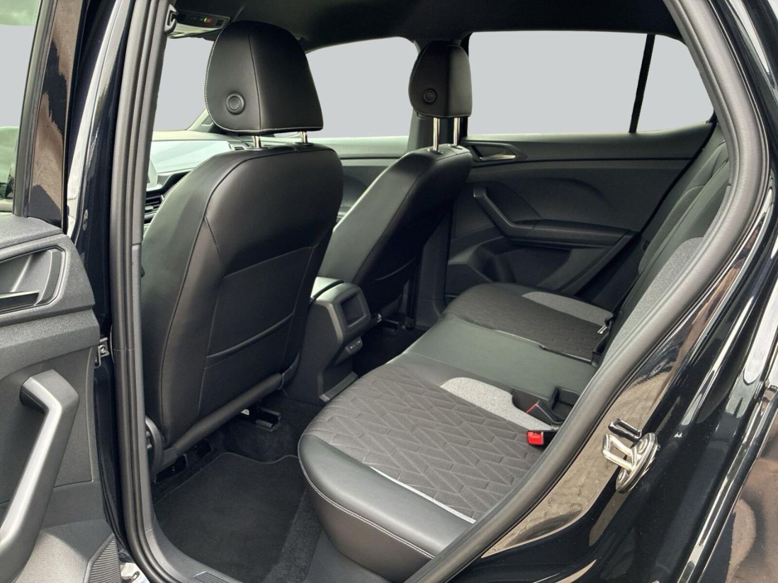 Volkswagen T-Cross – Bild 11