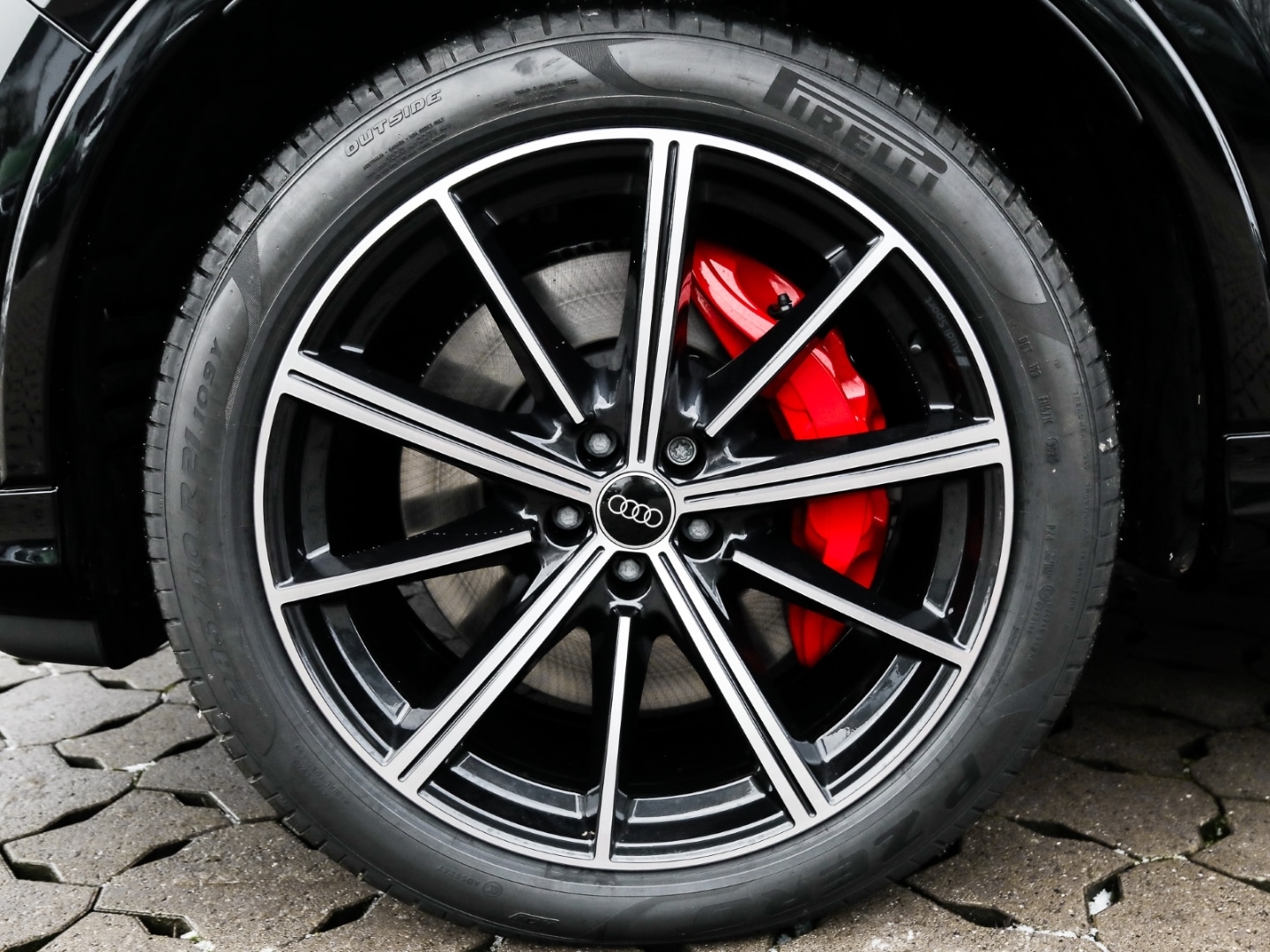 Bild über Audi Q7 SUV TFSI e S line business TFSI e quattro 290 kW tiptronic - für weitere Informationen kontaktieren Sie den Audi Partner