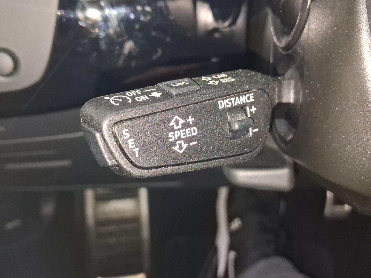 Bild über Audi A4 Avant S line 40 TFSI quattro S tronic - für weitere Informationen kontaktieren Sie den Audi Partner