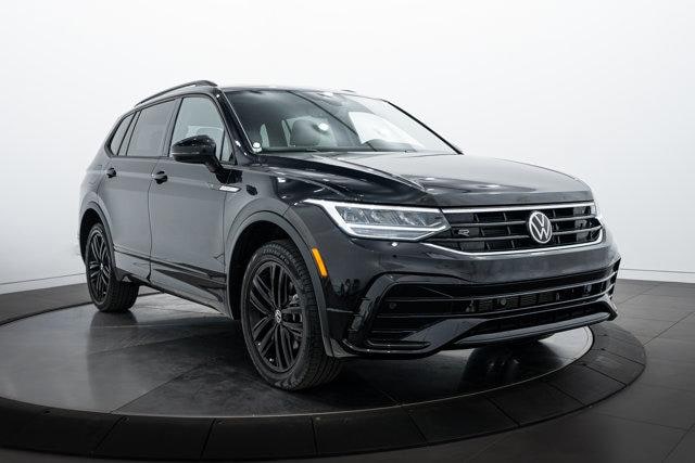 Used 2022 Volkswagen Tiguan SE R-LINE BLACK with VIN 3VV8B7AX6NM004822 for sale in Highland Park, IL