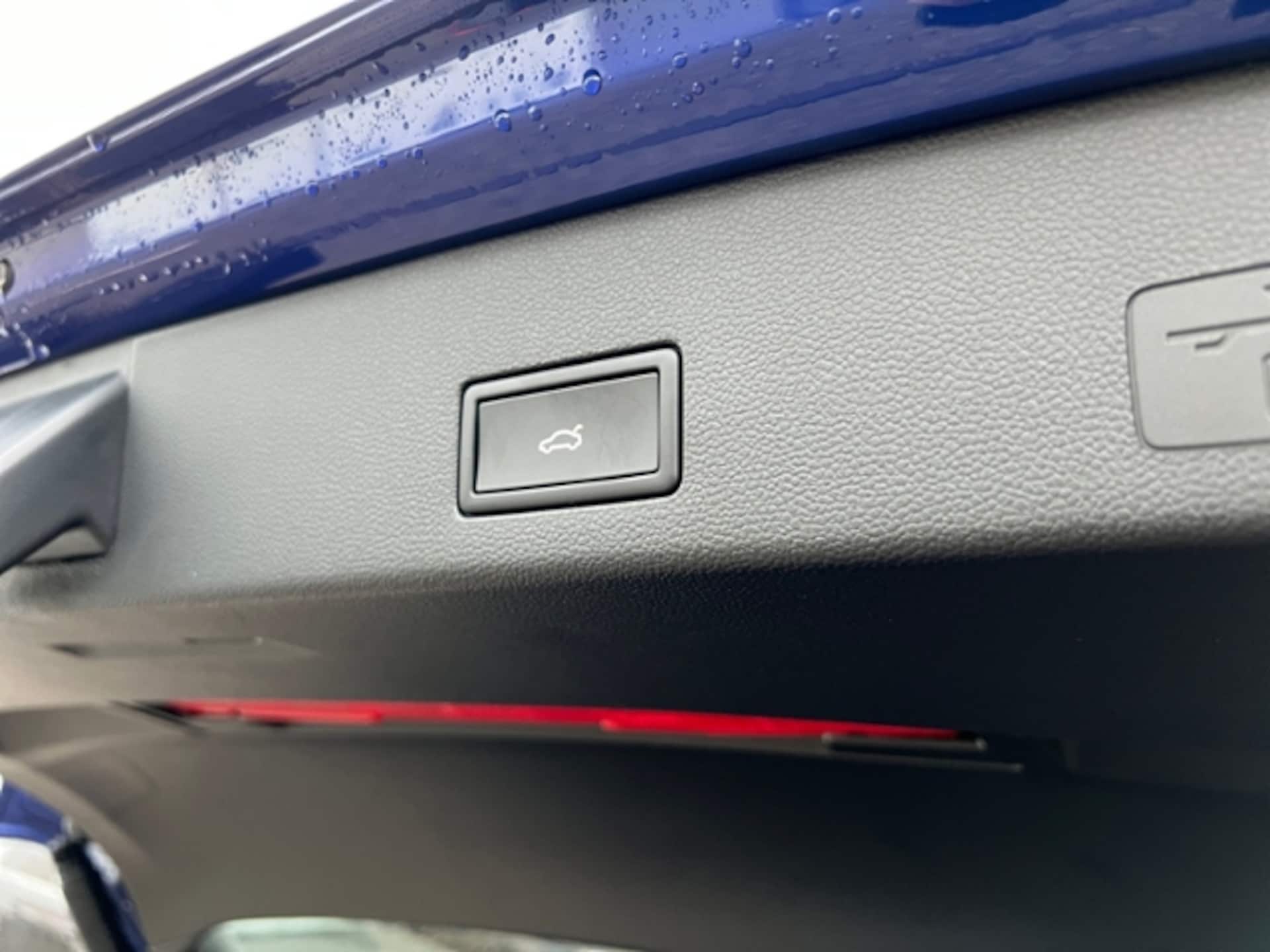 Volkswagen Golf Variant R-Line