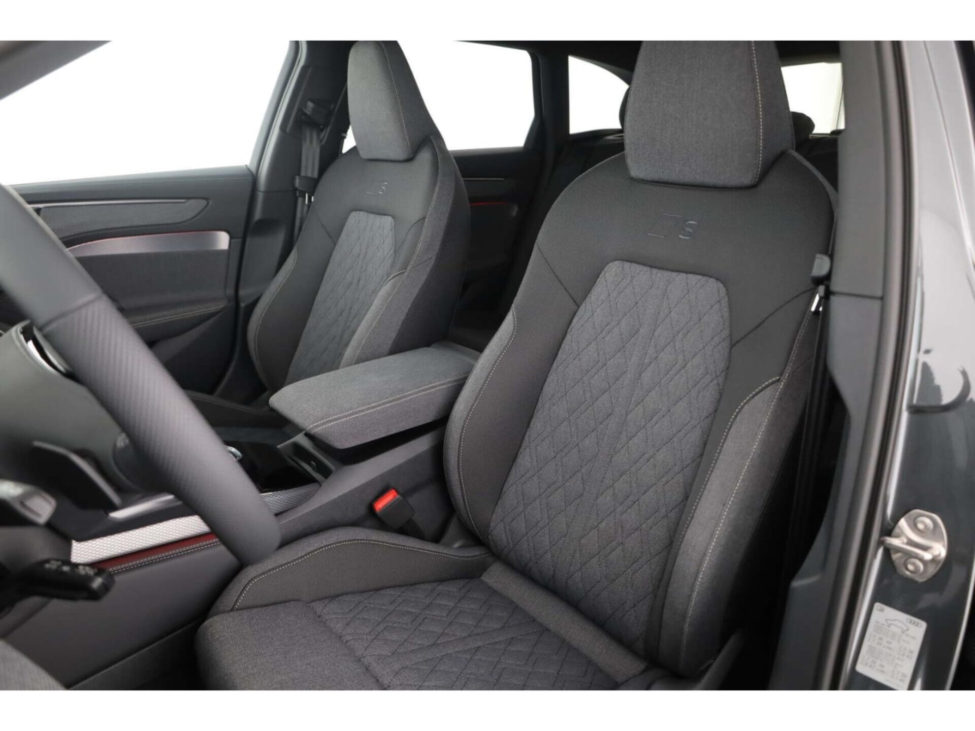 Audi A6 Avant edition one