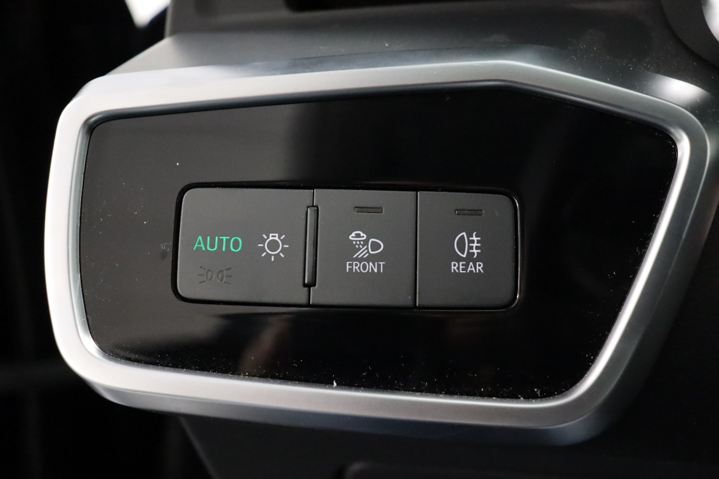 Bild über Audi A6 Avant advanced 45 TDI quattro S tronic - für weitere Informationen kontaktieren Sie den Audi Partner