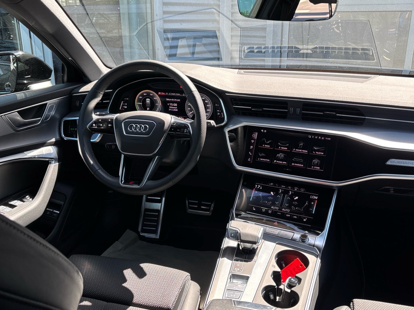 Bild über Audi A6 Avant TFSI e S line 50 TFSI e quattro S tronic - für weitere Informationen kontaktieren Sie den Audi Partner