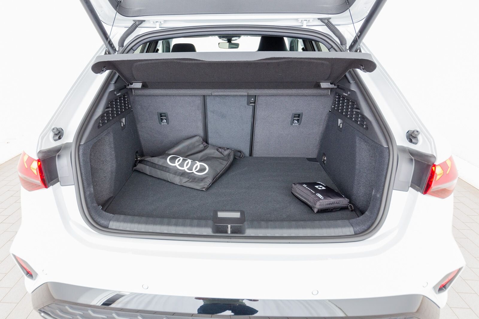 Image about Audi A3 Sportback TFSI e S line 45 TFSI e S tronic