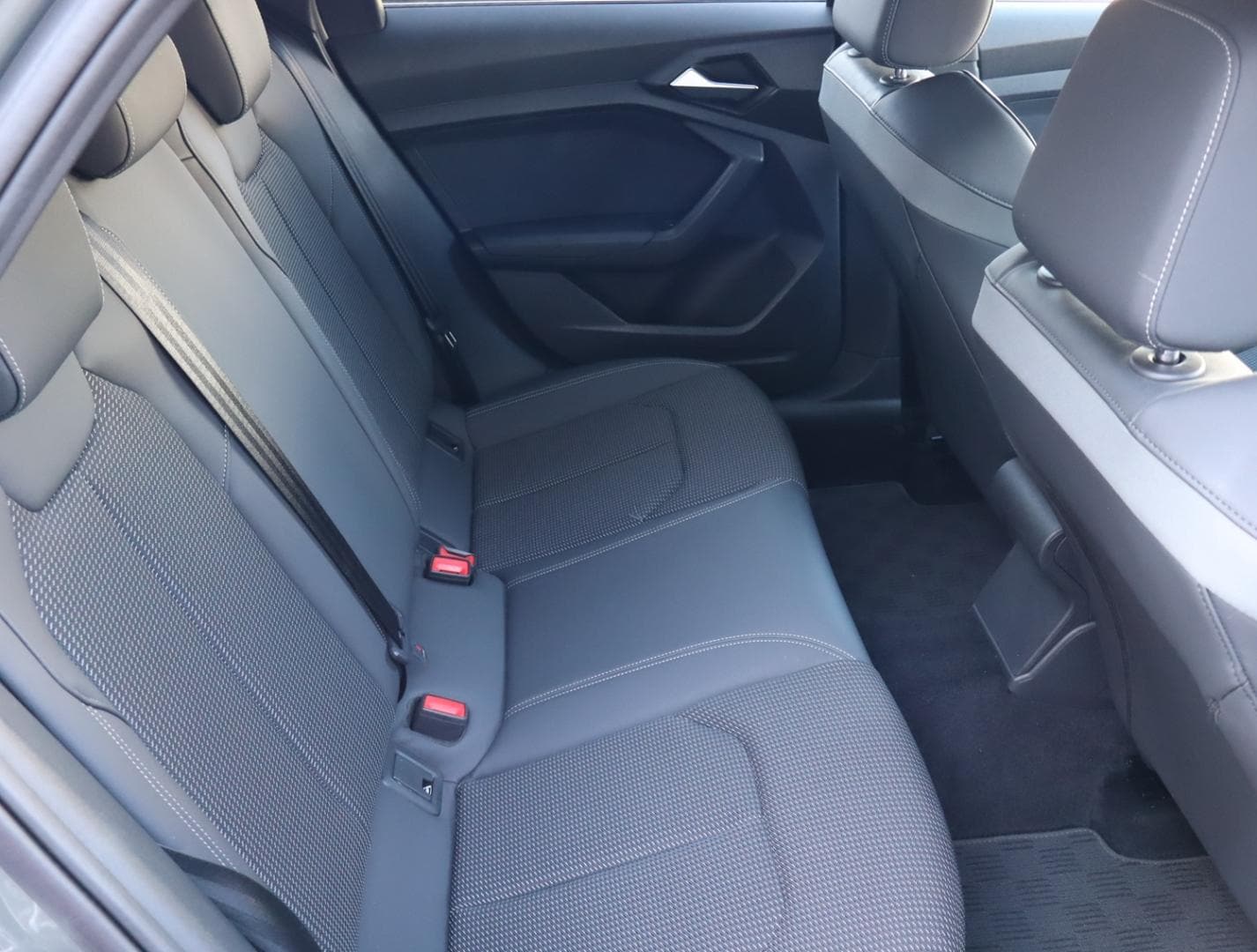 Audi A1 Sportback 35 TFSI S line 110(150) kW(PS) S tronic for more details contact your dealer