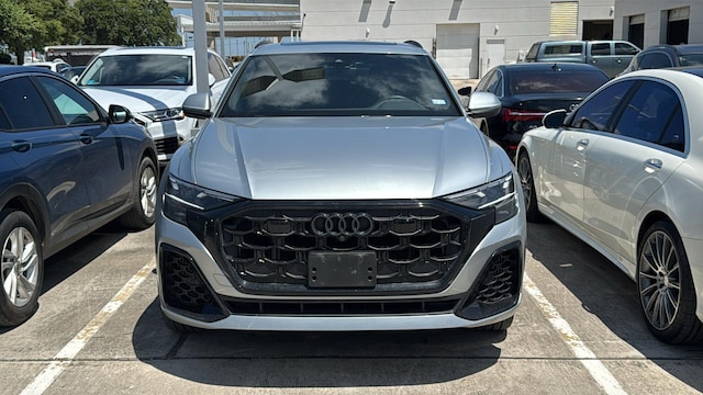 2025 Audi Q8