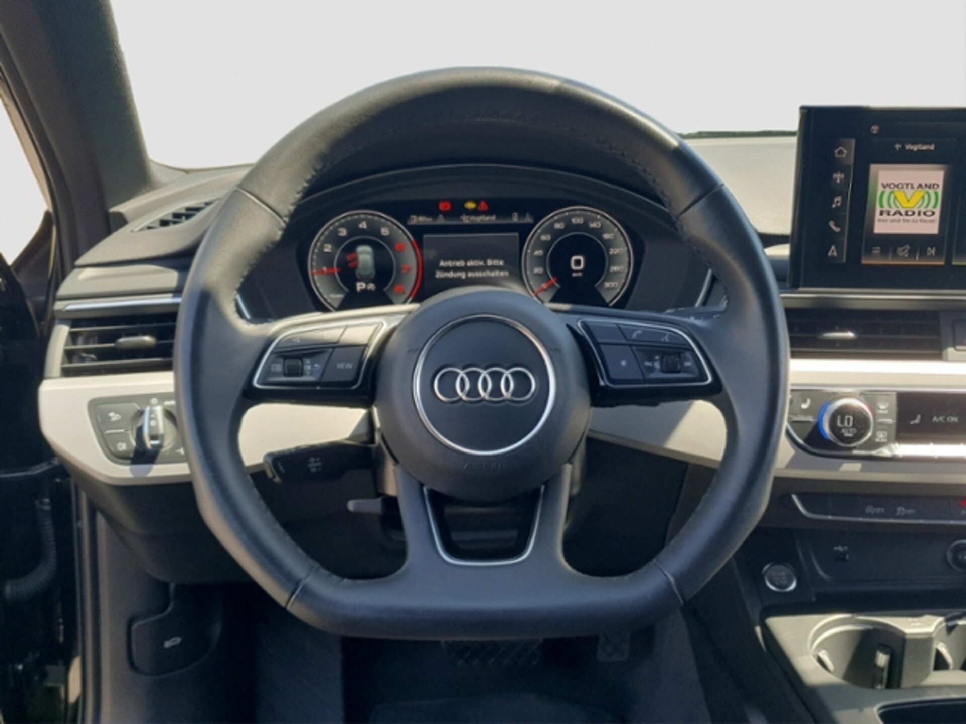 Audi A4 Avant S line