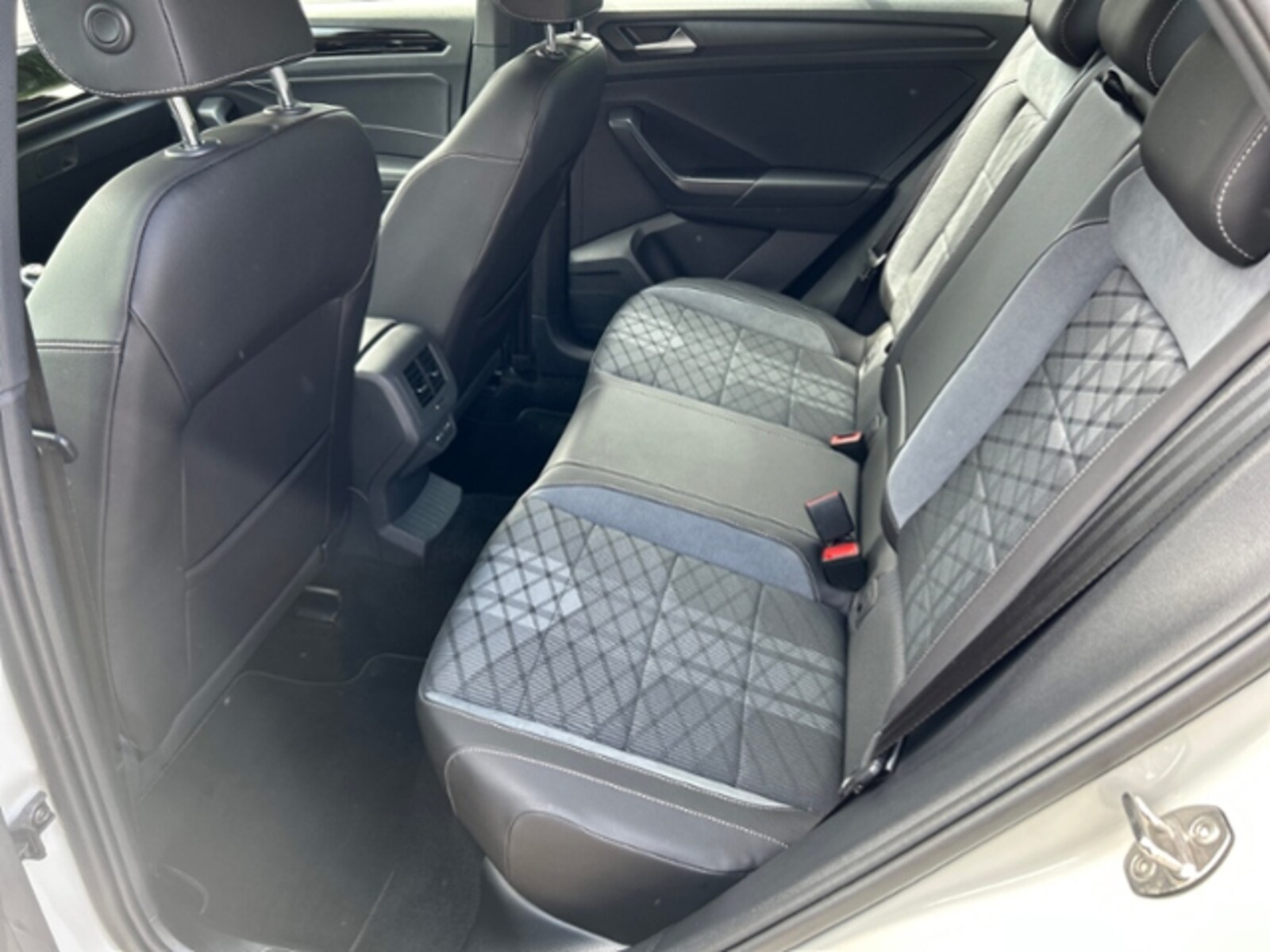 Volkswagen T-Roc – Bild 13