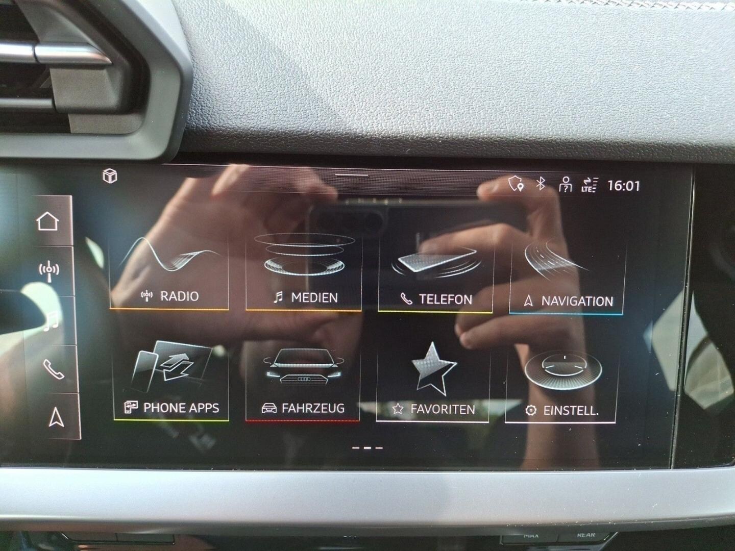 Bild über Audi A3 Sportback 30 TDI S tronic - für weitere Informationen kontaktieren Sie den Audi Partner