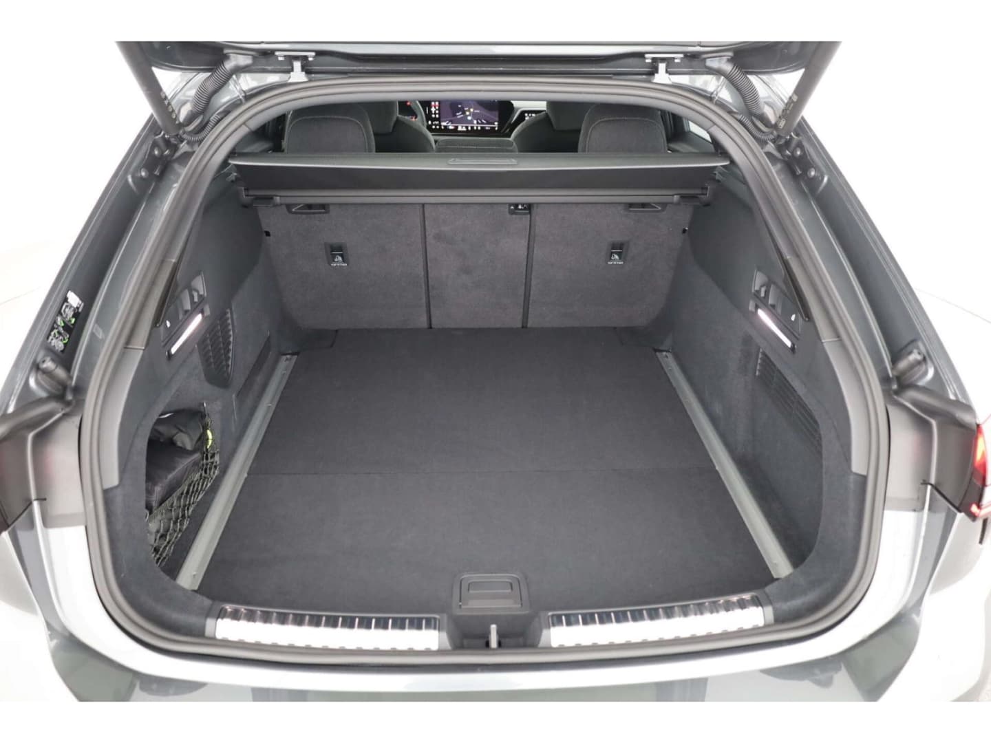 Bild über Audi A6 Avant edition one TDI quattro 150 kWS tronic - für weitere Informationen kontaktieren Sie den Audi Partner