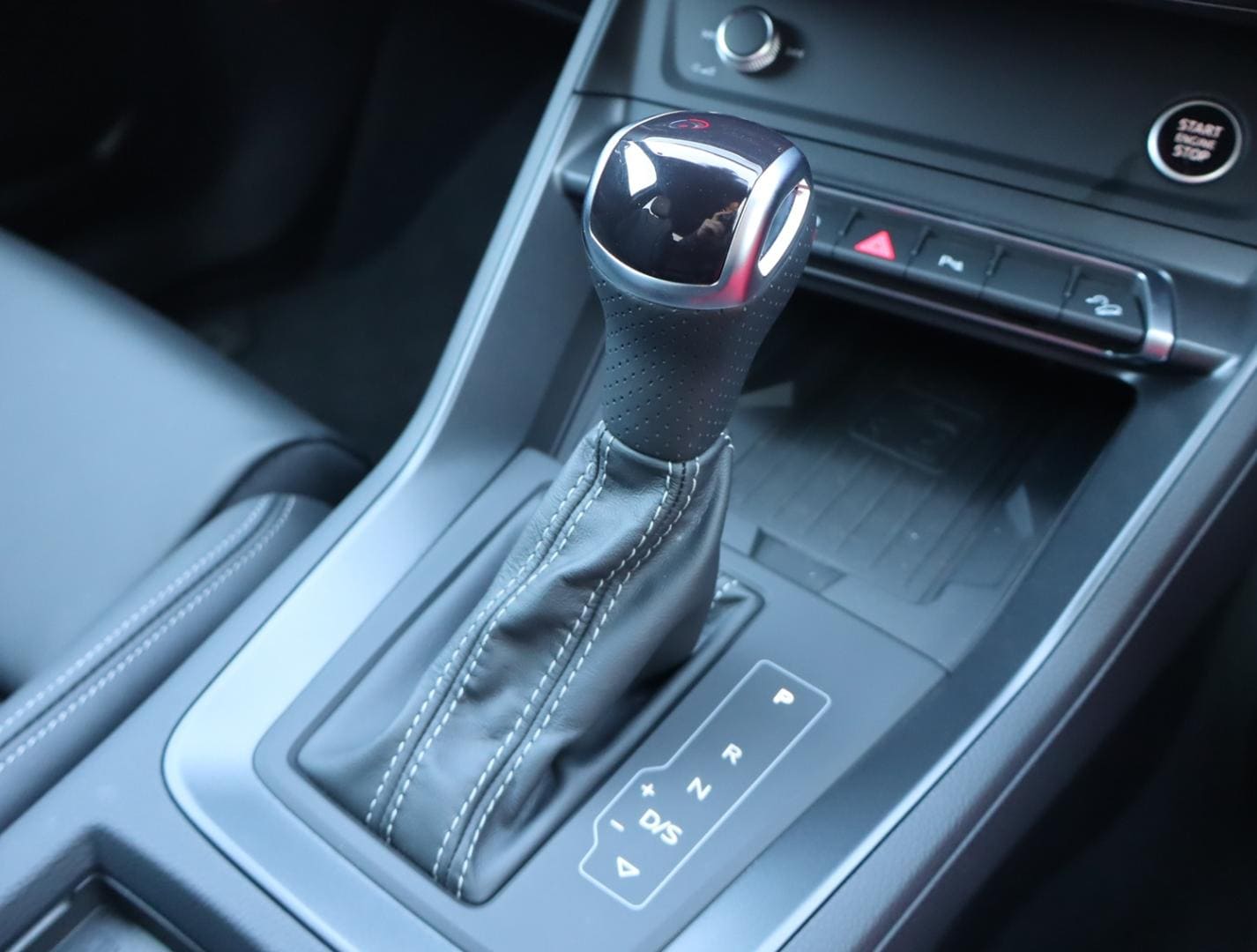 Audi Q3 35 TFSI S line 110(150) kW(PS) S tronic for more details contact your dealer