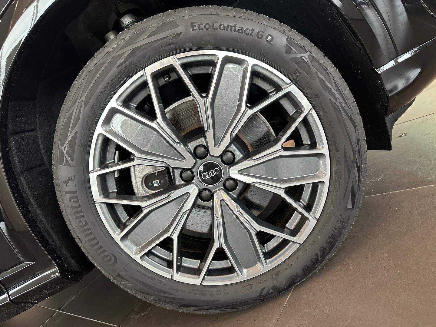 Image about Audi Q5 SUV TDI quattro 150 kW sport