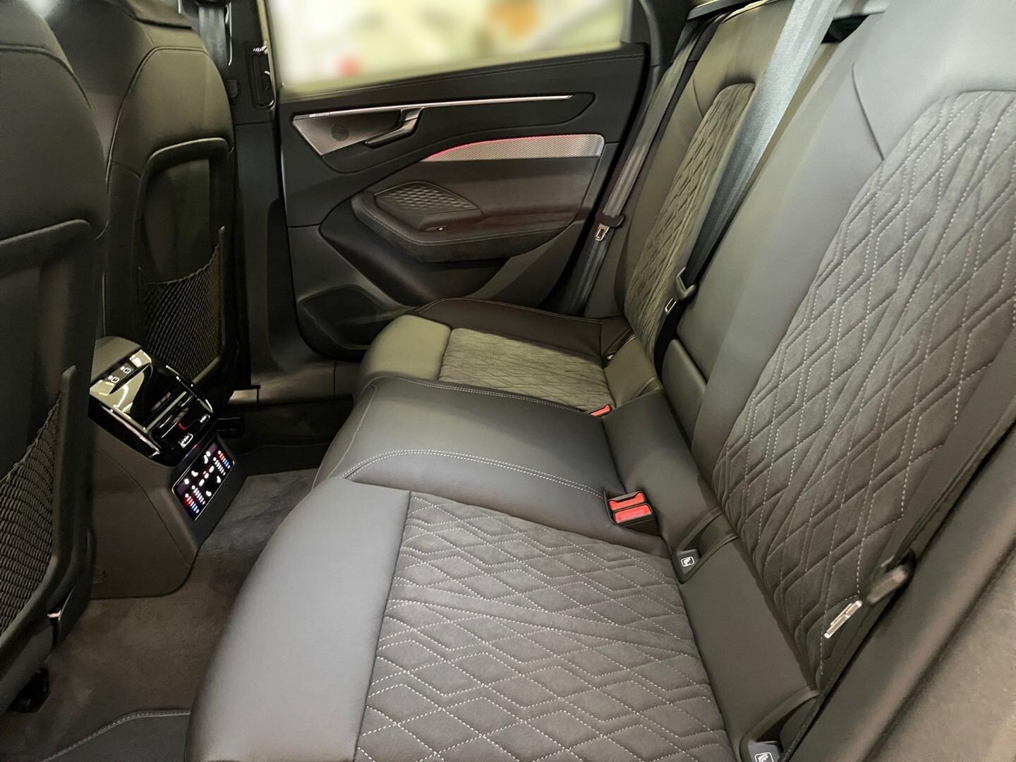 Bild über Audi A6 Avant edition one TDI quattro 150 kW S tronic - für weitere Informationen kontaktieren Sie den Audi Partner