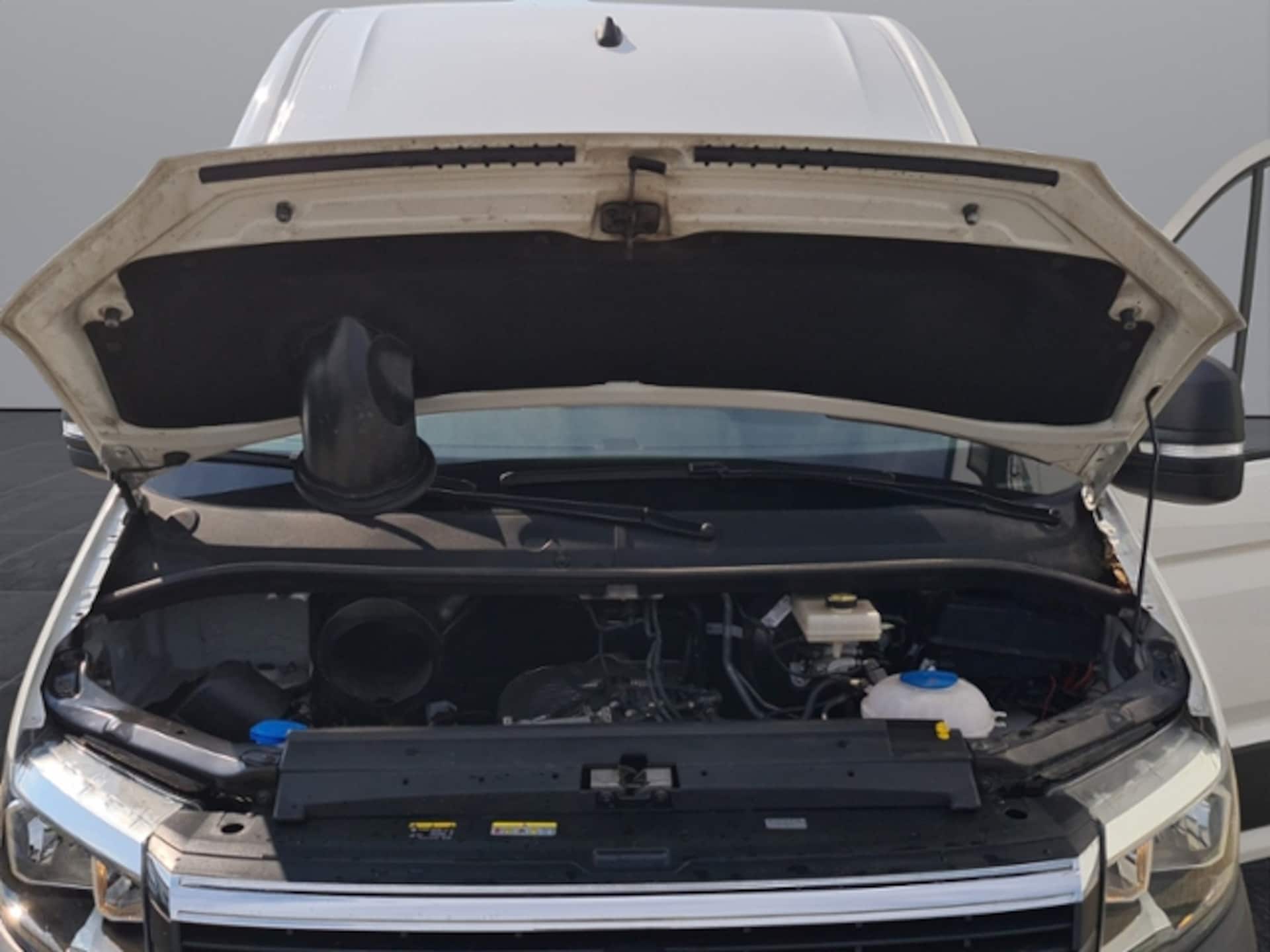 Volkswagen Crafter Kasten langer Radstand