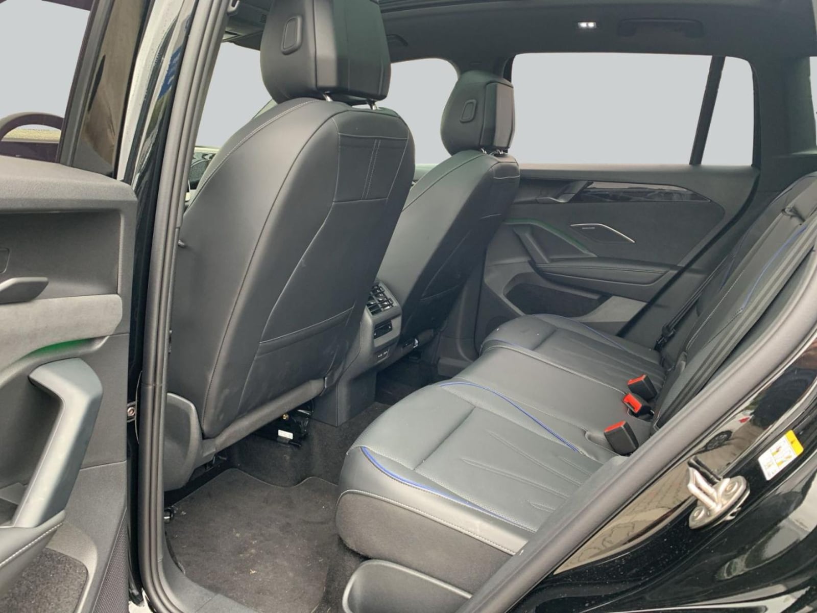 Volkswagen Tiguan – Bild 11