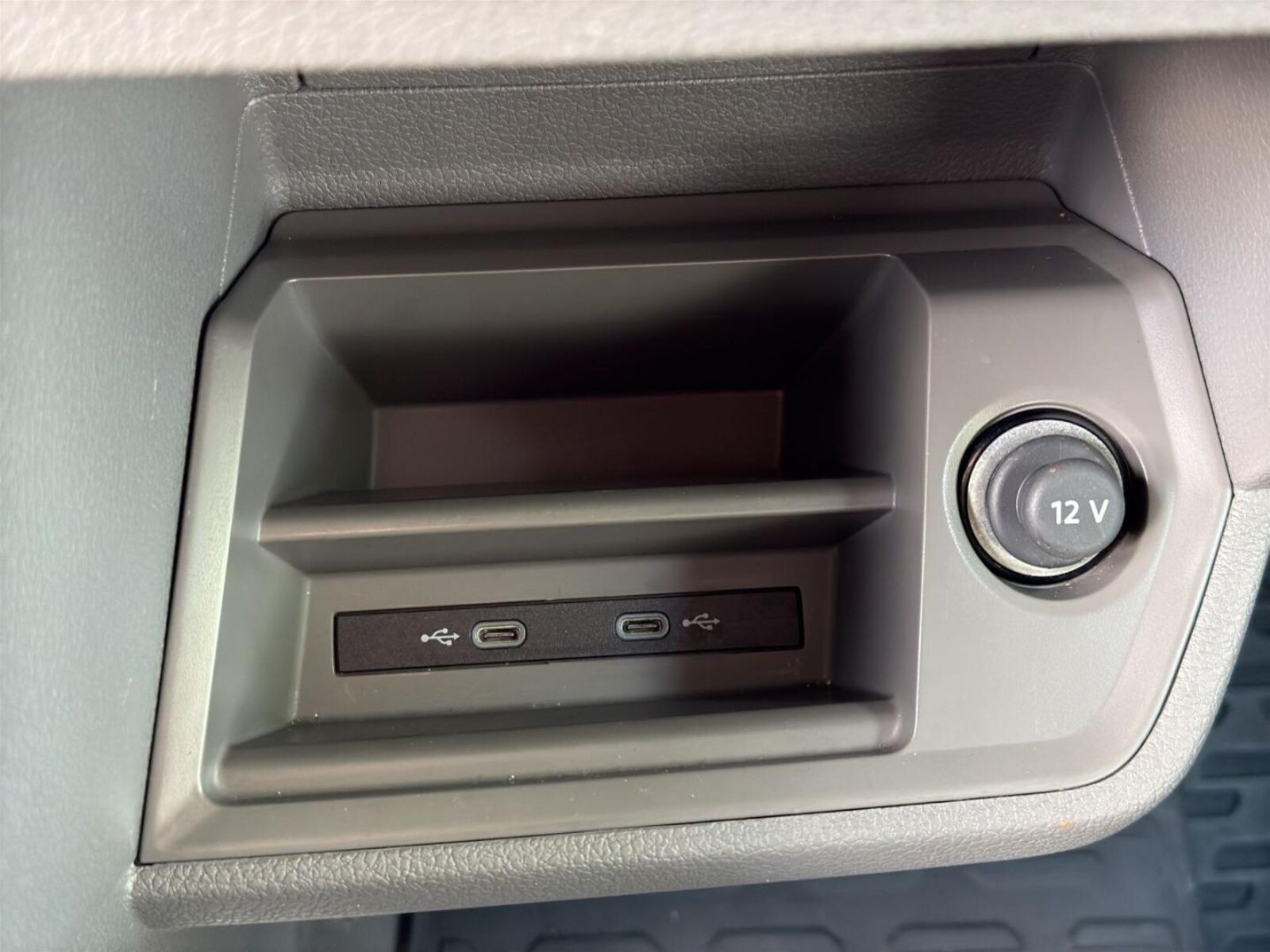 Volkswagen Crafter Kasten mittlerer Radstand – Bild 19