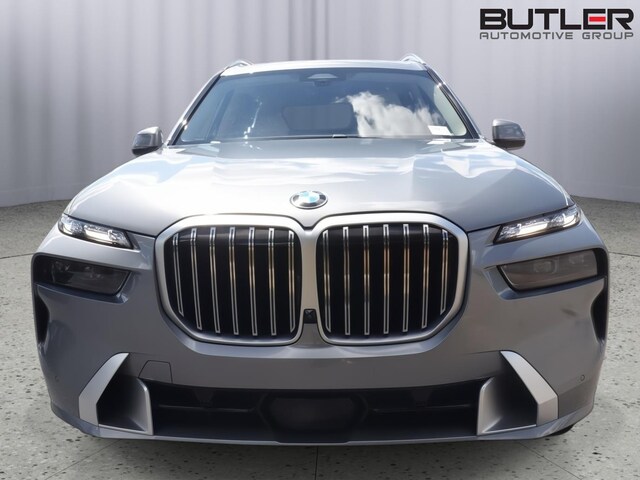 2025 BMW X7