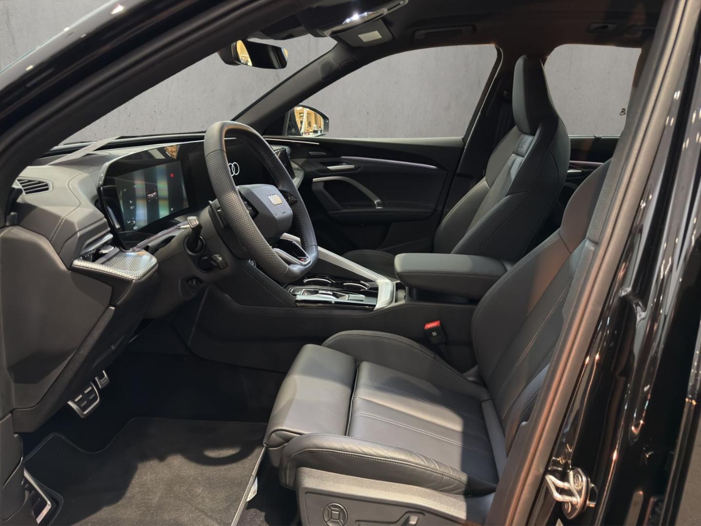 Image about Audi Q5 SUV TDI quattro 150 kW S tronic
