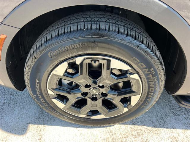 2025 Kia Sorento S - Photo 11