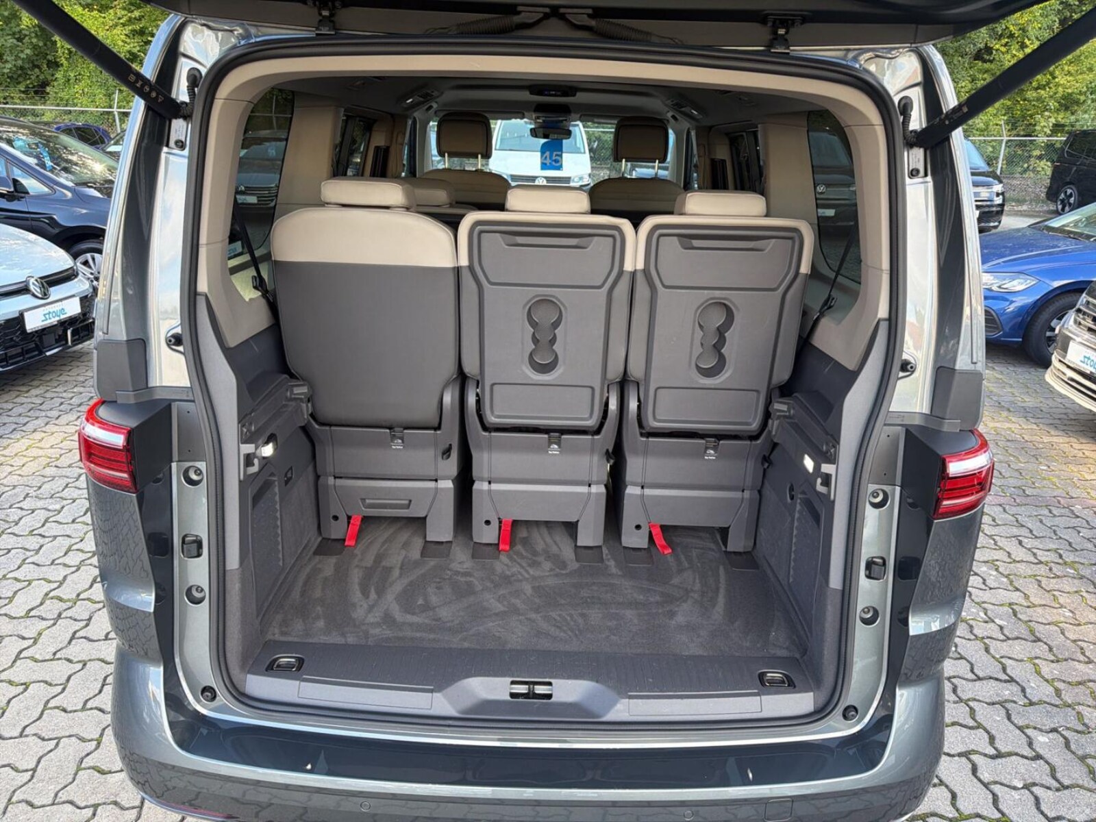 Volkswagen Multivan Langversion – Bild 11