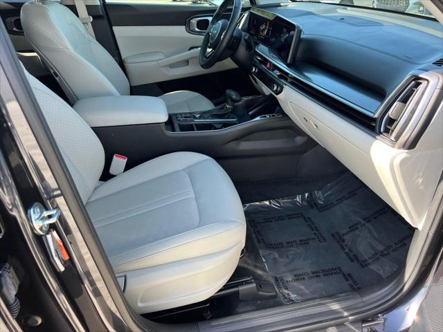 2025 Kia Sorento S - Photo 13