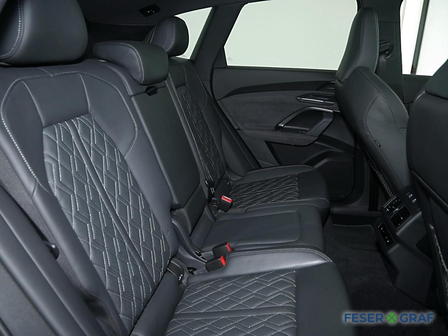 Bild über Audi SQ5 SUV TFSI 270 kW S tronic - für weitere Informationen kontaktieren Sie den Audi Partner