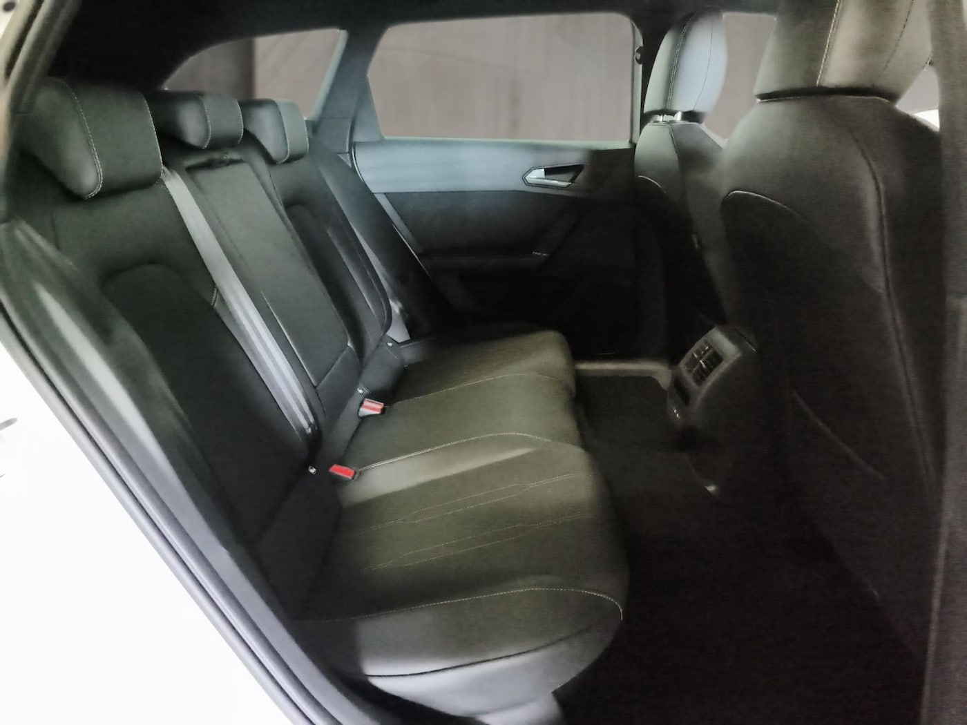 CUPRA Leon Sportstourer 1.5 eTSI DSG 110 kW (150 CV) — photo 6