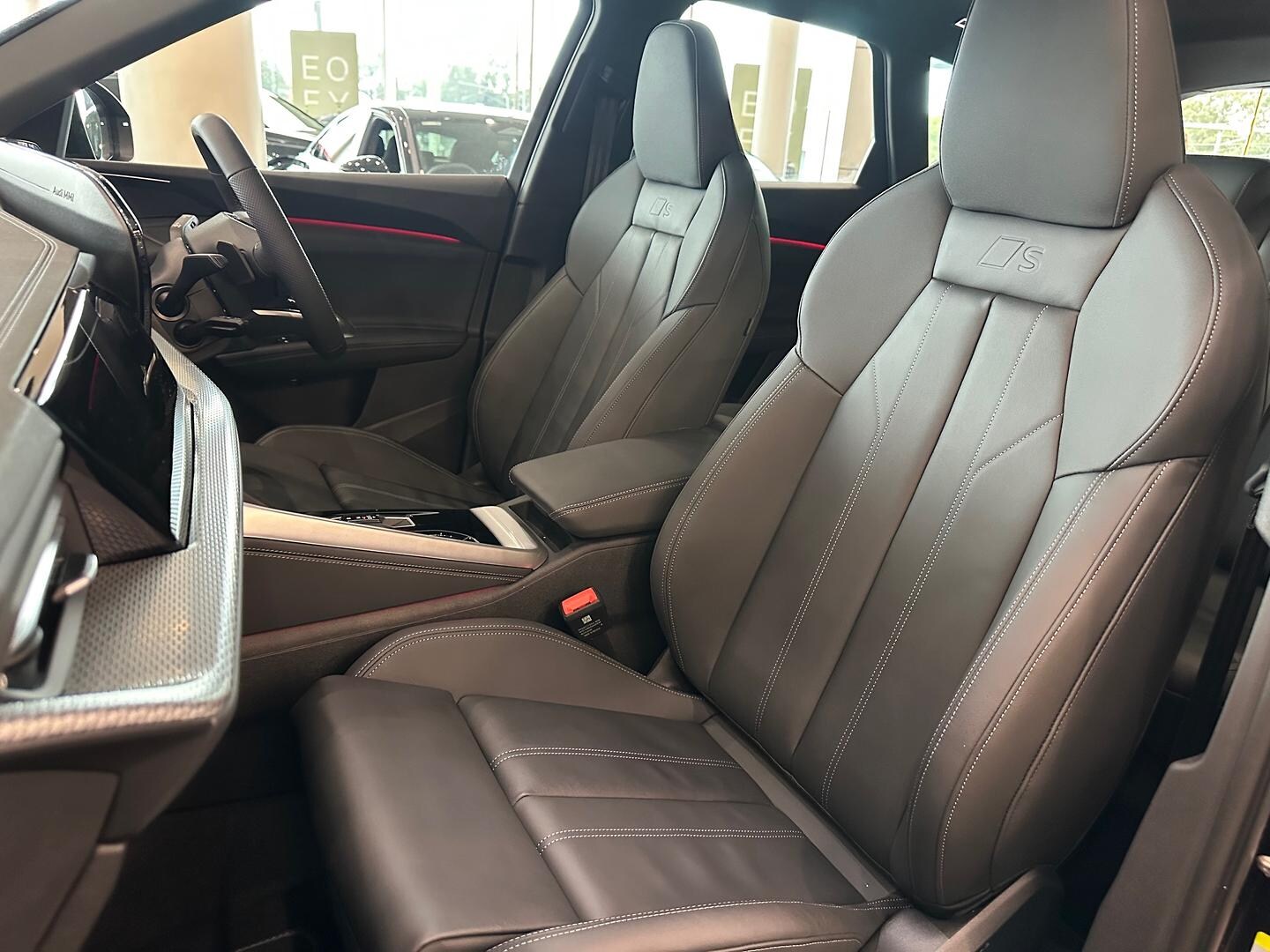 Image about Audi Q5 SUV TDI quattro 150 kW sport