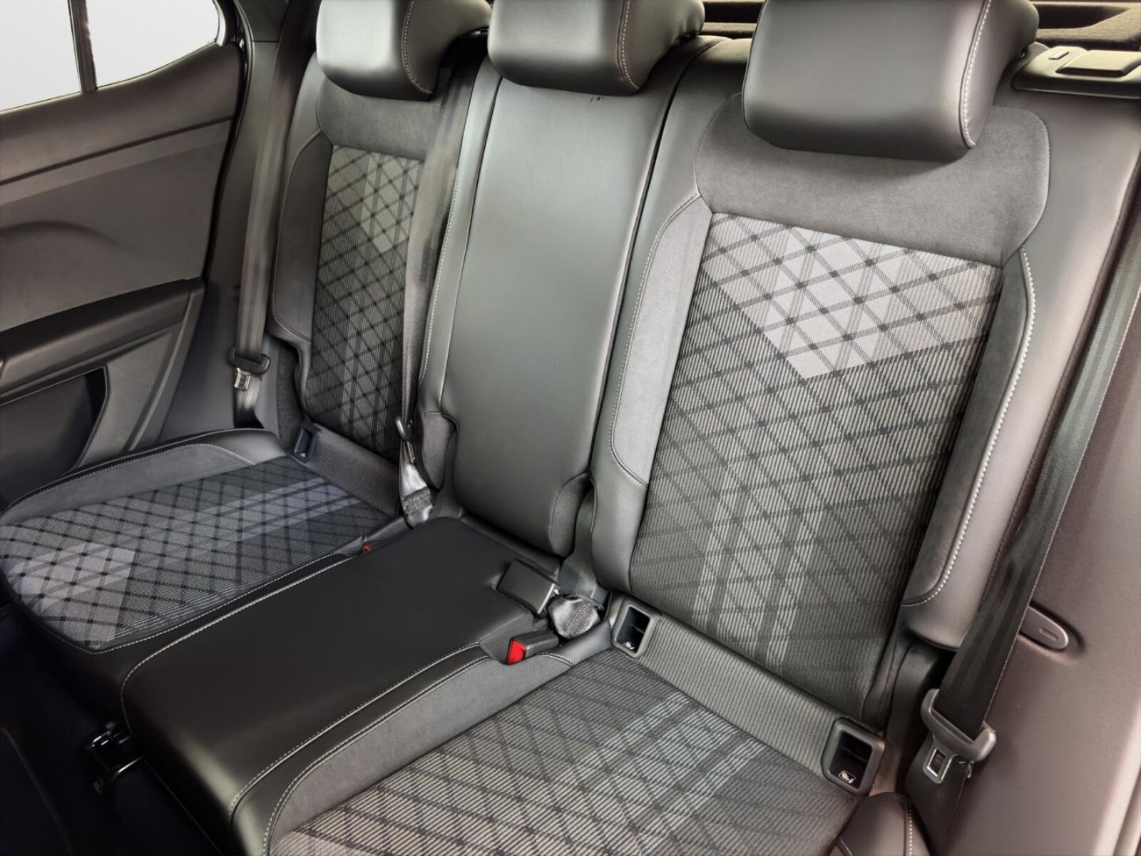 Volkswagen T-Cross – Bild 11