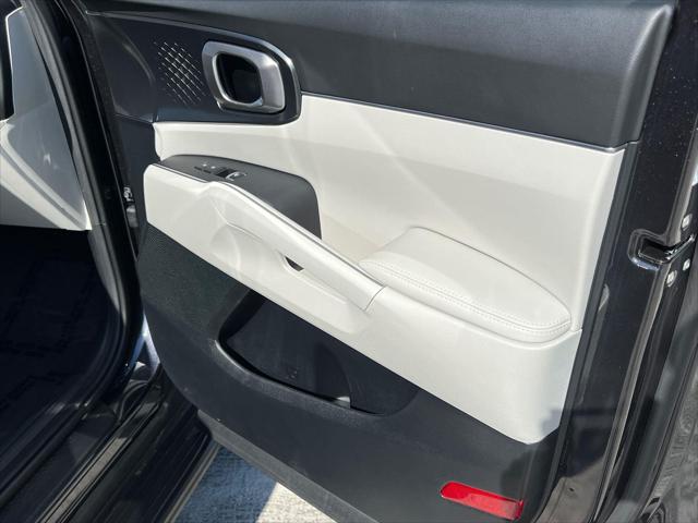 2025 Kia Sorento S - Photo 14