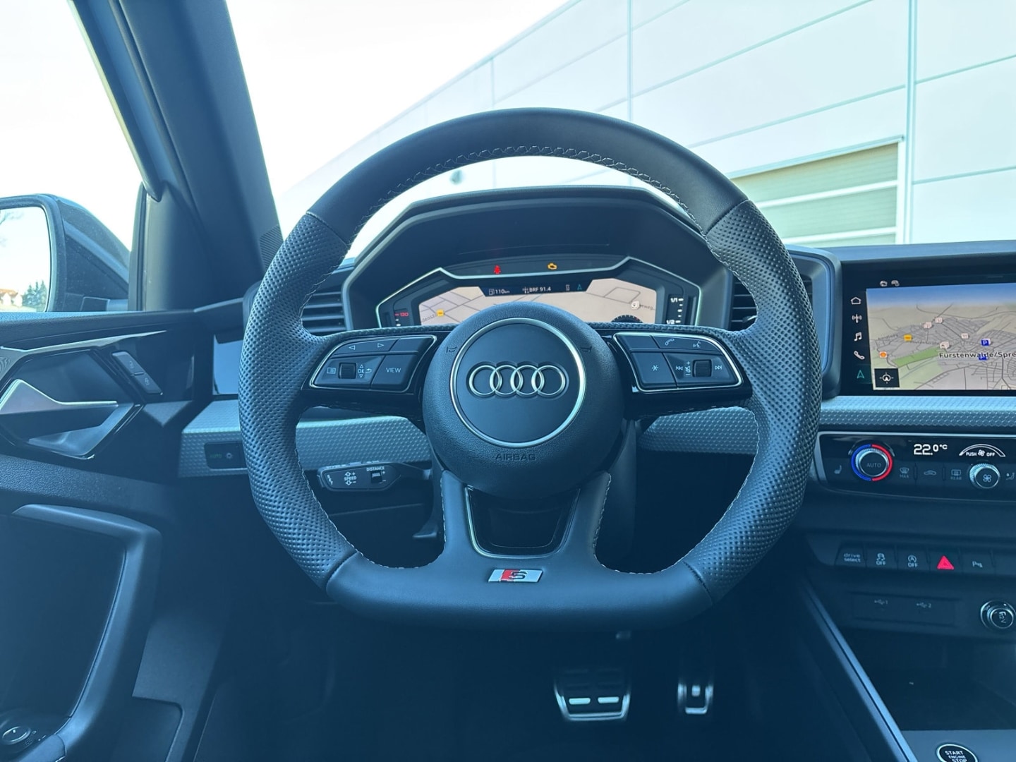 Bild über Audi A1 allstreet 35 TFSI S tronic - für weitere Informationen kontaktieren Sie den Audi Partner