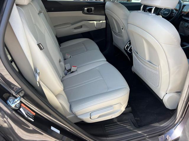 2025 Kia Sorento S - Photo 15