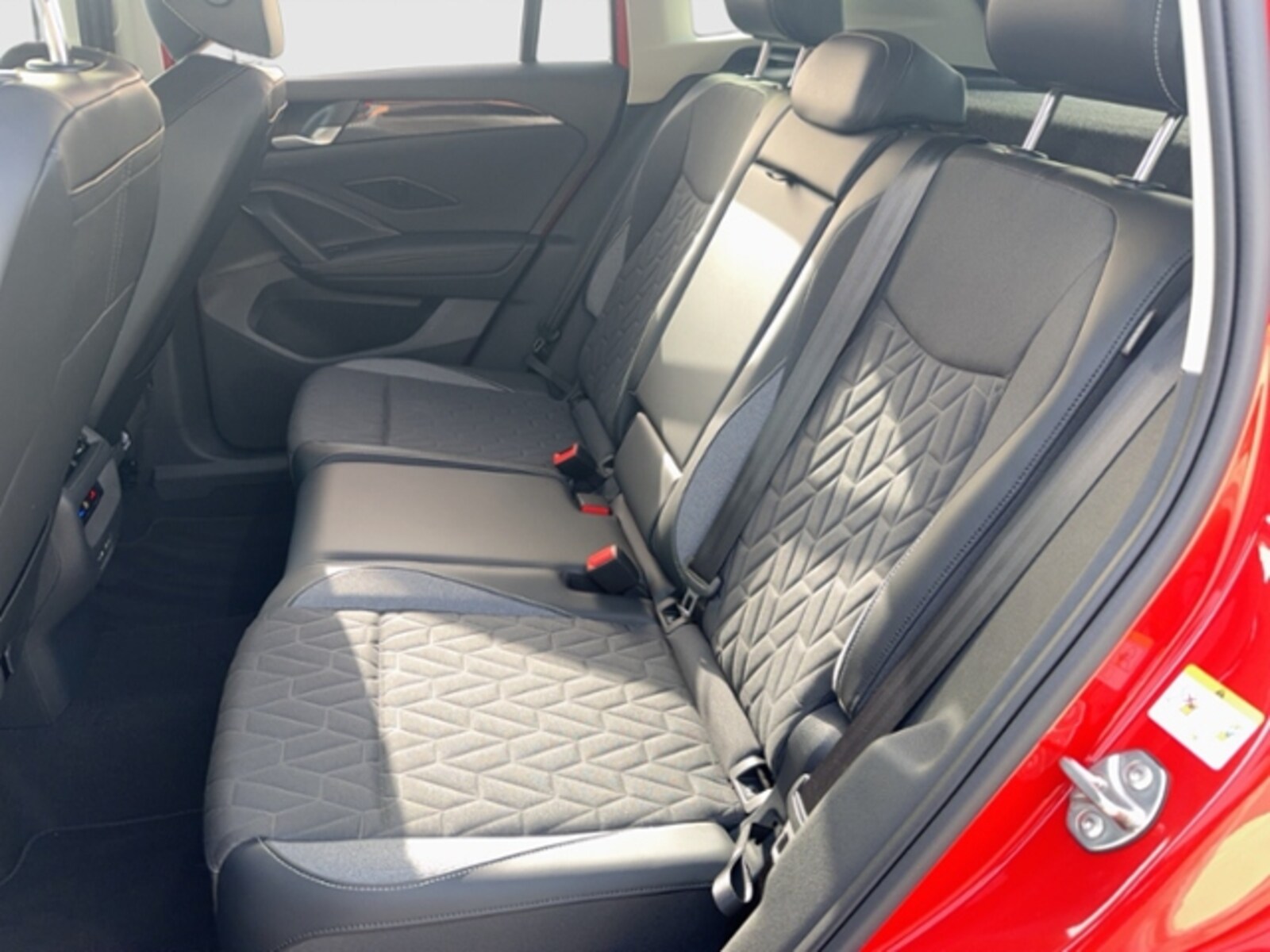 Volkswagen Tiguan – Bild 12