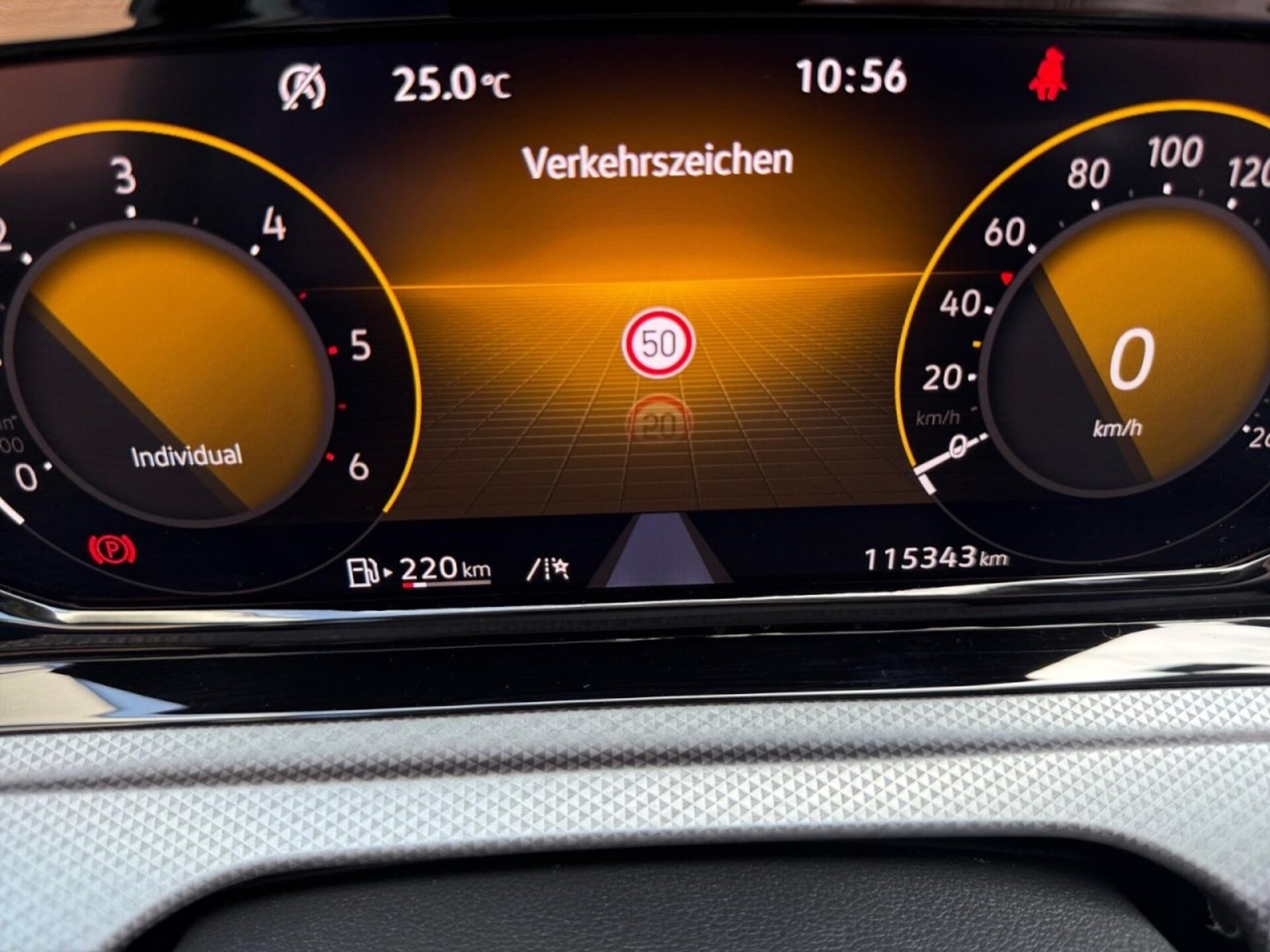 Volkswagen Golf Active