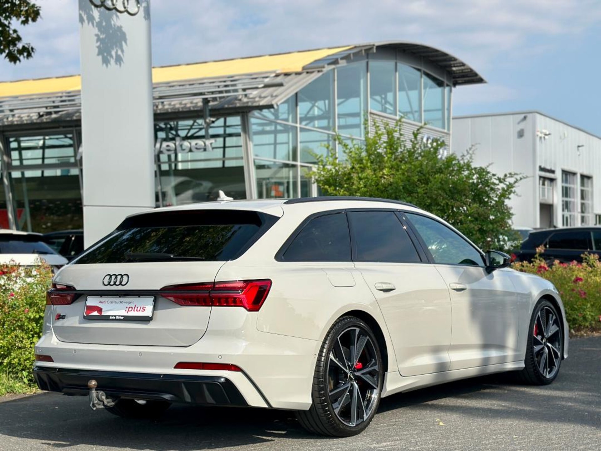 Audi S6 Avant